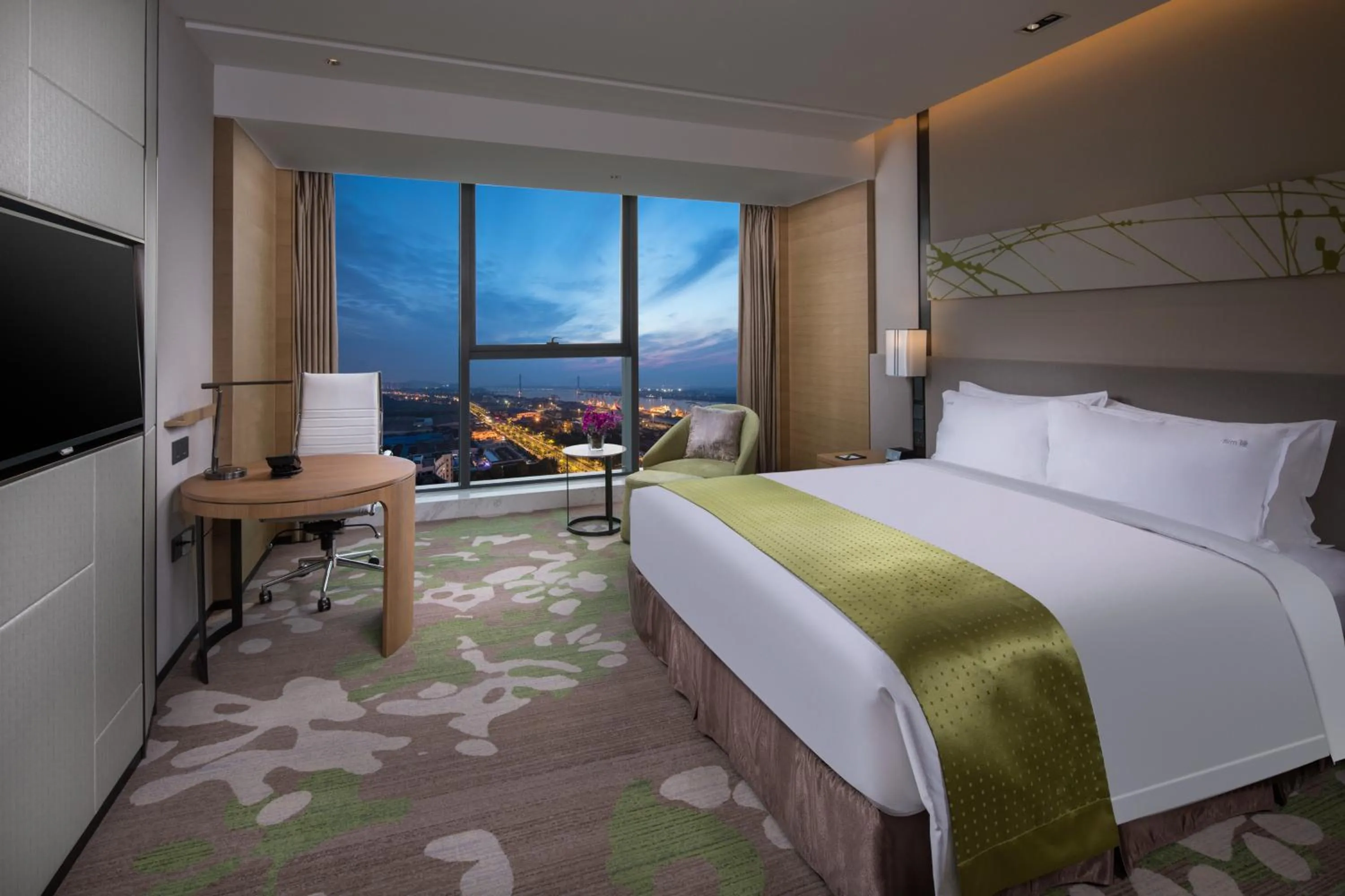 Property building, Bed in Holiday Inn Nanjing Harbour by IHG