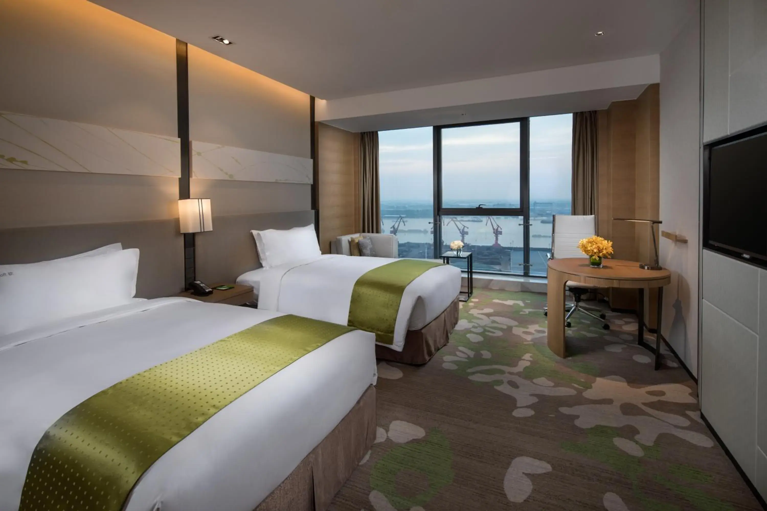 Standard Twin Room with Harbor View in Holiday Inn Nanjing Harbour by IHG Standard Twin Room with Harbor View in Holiday Inn Nanjing Harbour by IHG