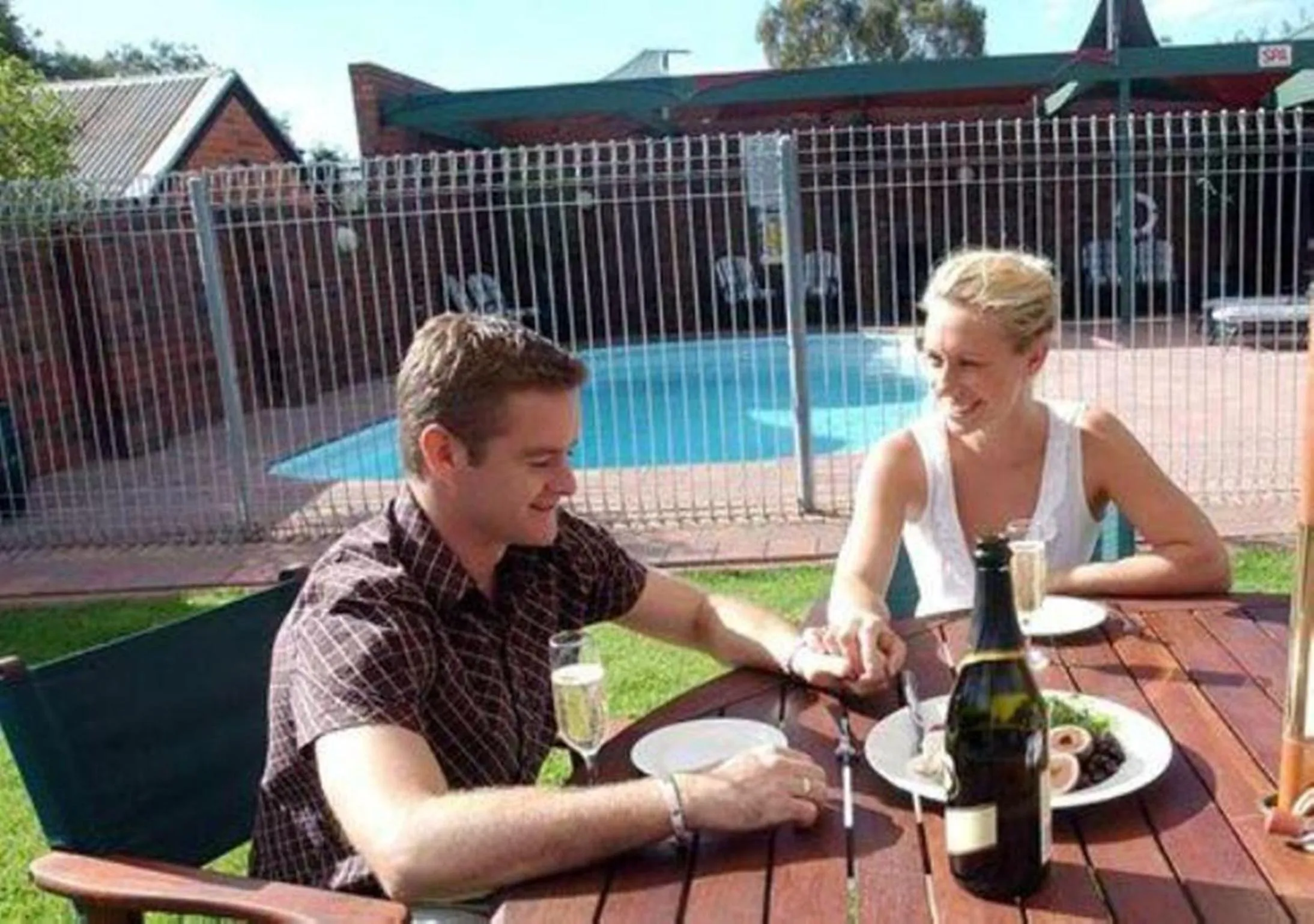 People in Echuca Nirebo Motel