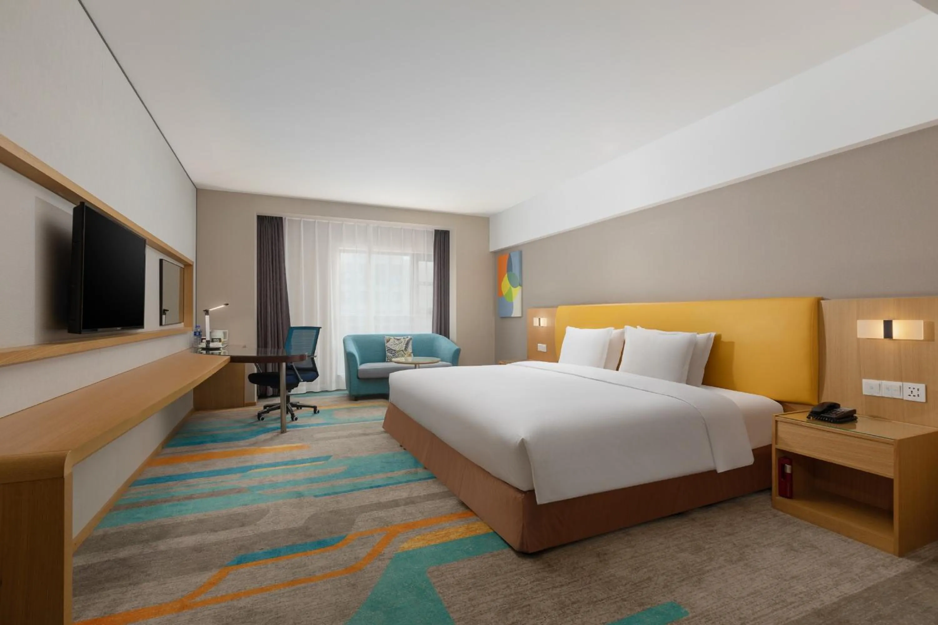 Photo of the whole room, Bed in Holiday Inn Express Xi'an Qujiang South by IHG