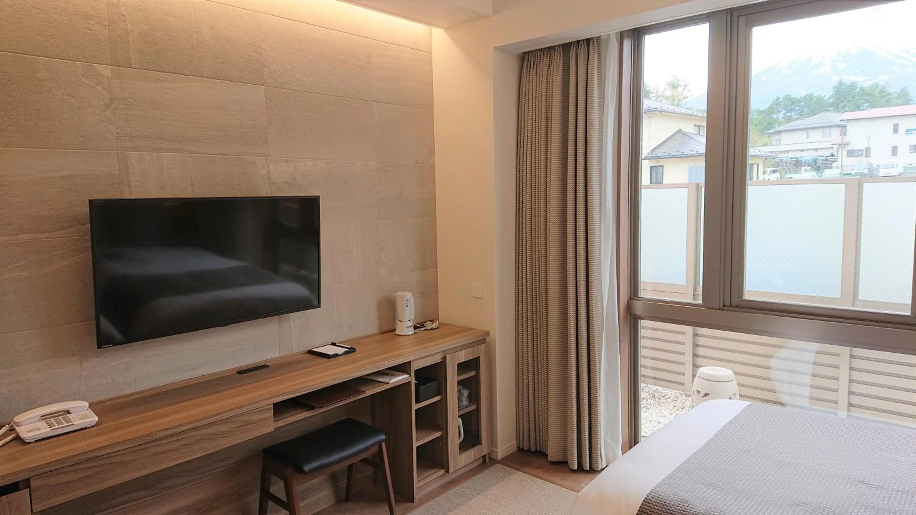 TV and multimedia, Bed in West Inn Fuji-Yoshida