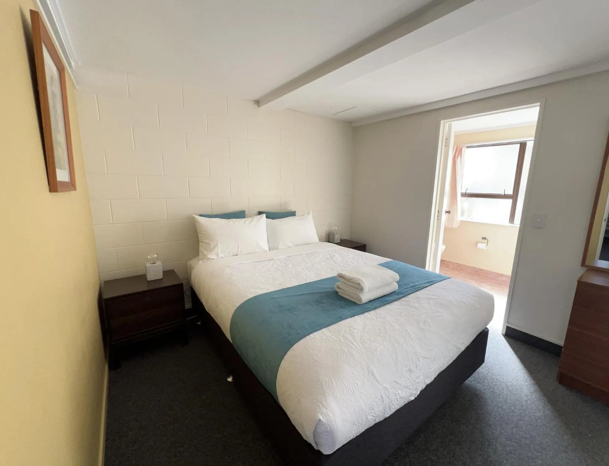 Bedroom, Bed in Mountain View Motel