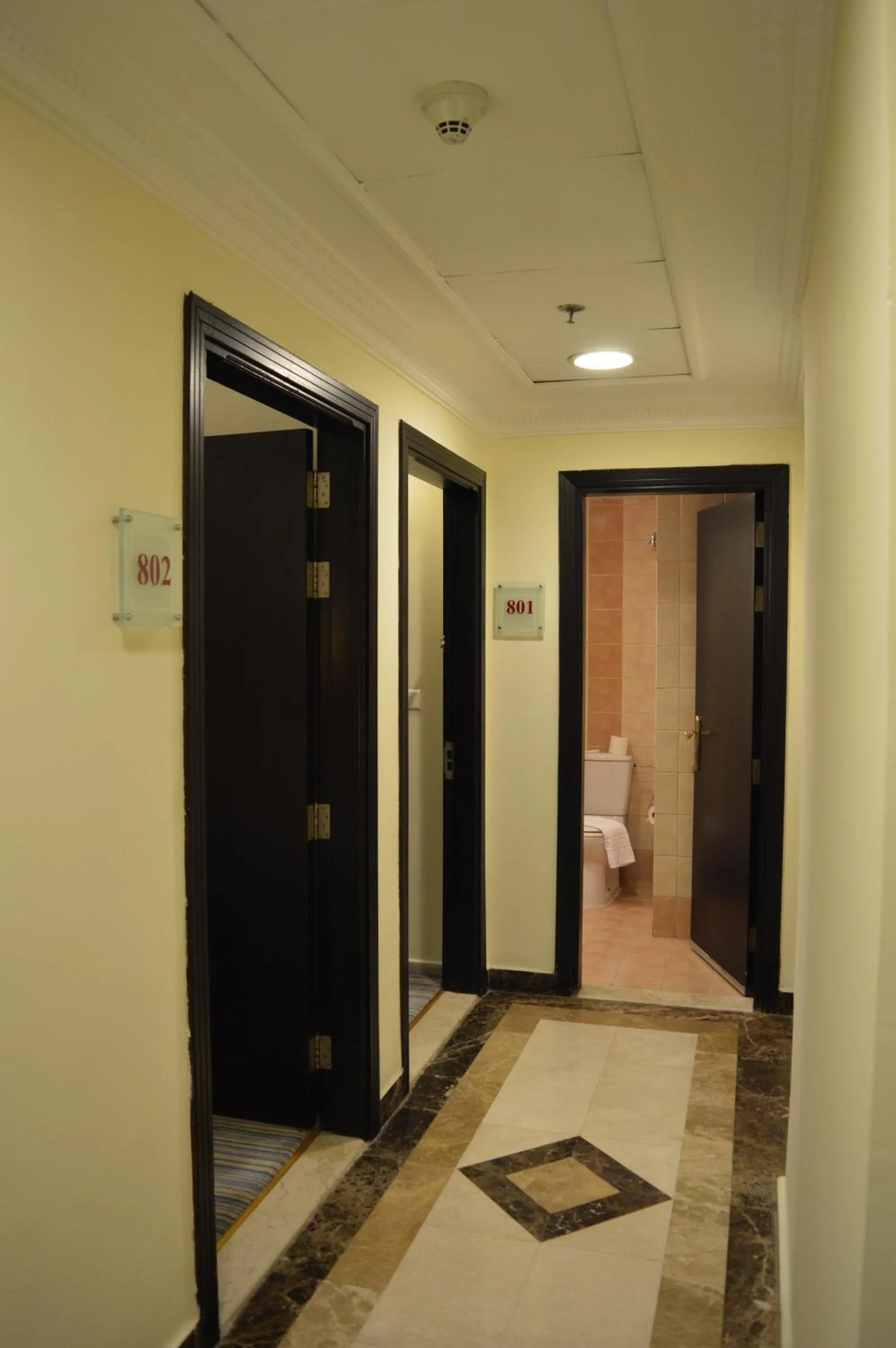 Toilet in Durrat Al Eiman Hotel