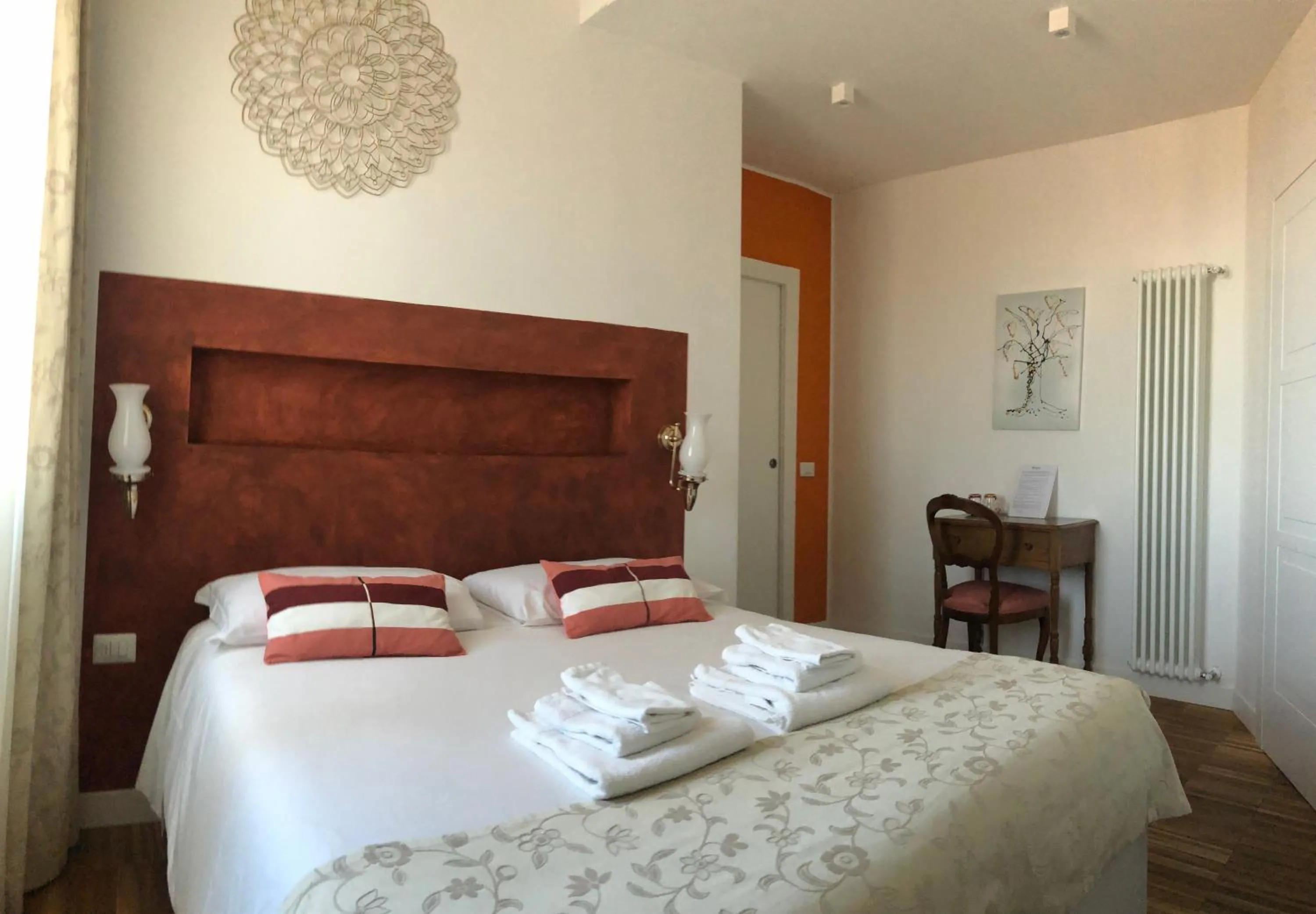 Photo of the whole room, Bed in B&B Dimor'à