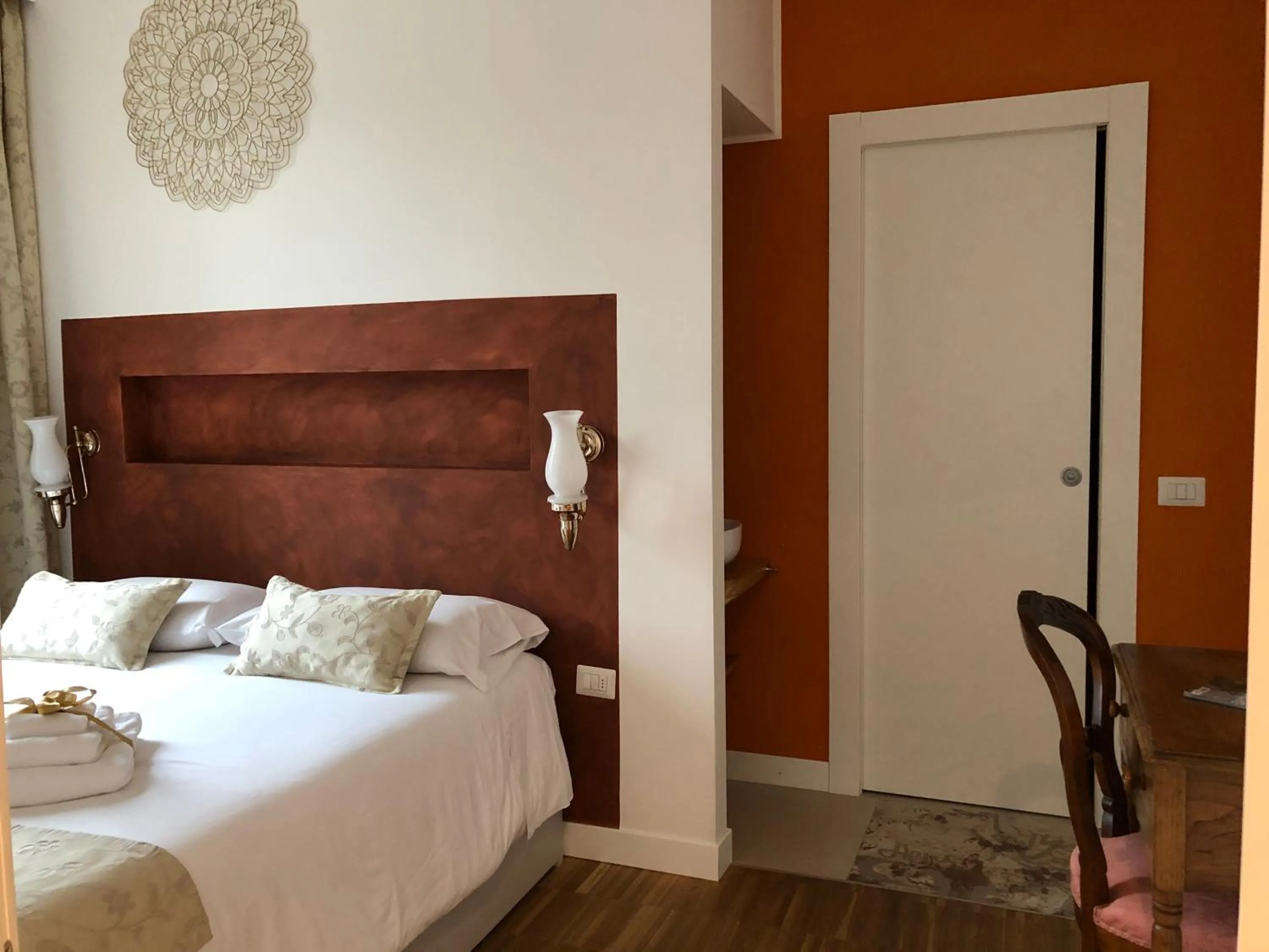 Photo of the whole room, Bed in B&B Dimor'à