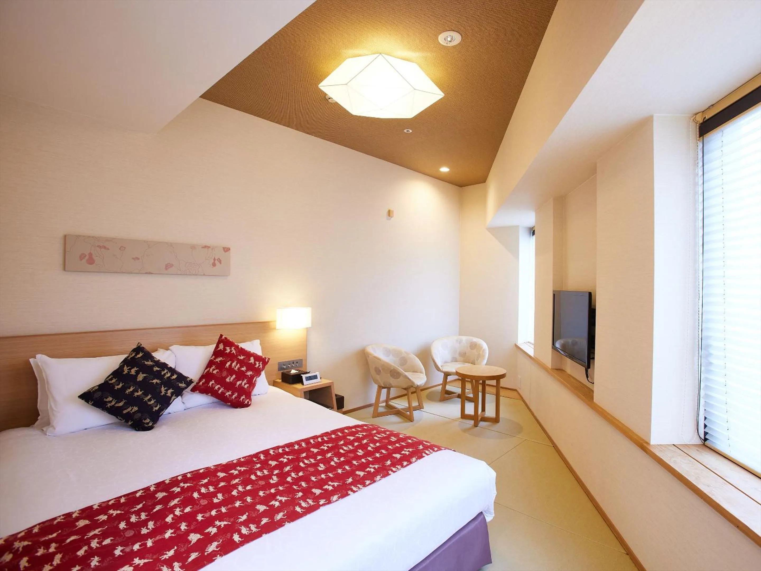 Photo of the whole room, Bed in Kyoto Hot Spring Hatoya Zuihokaku Hotel