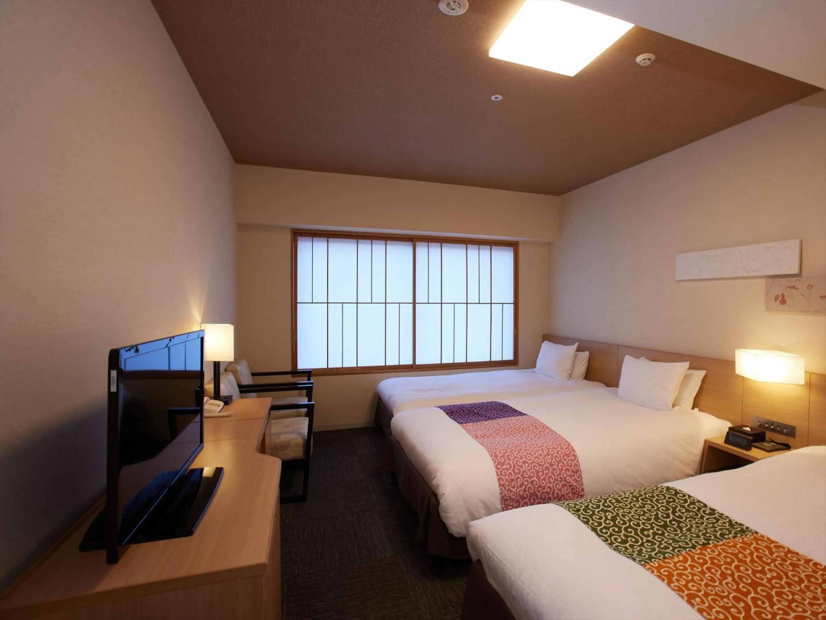 Photo of the whole room, Bed in Kyoto Hot Spring Hatoya Zuihokaku Hotel