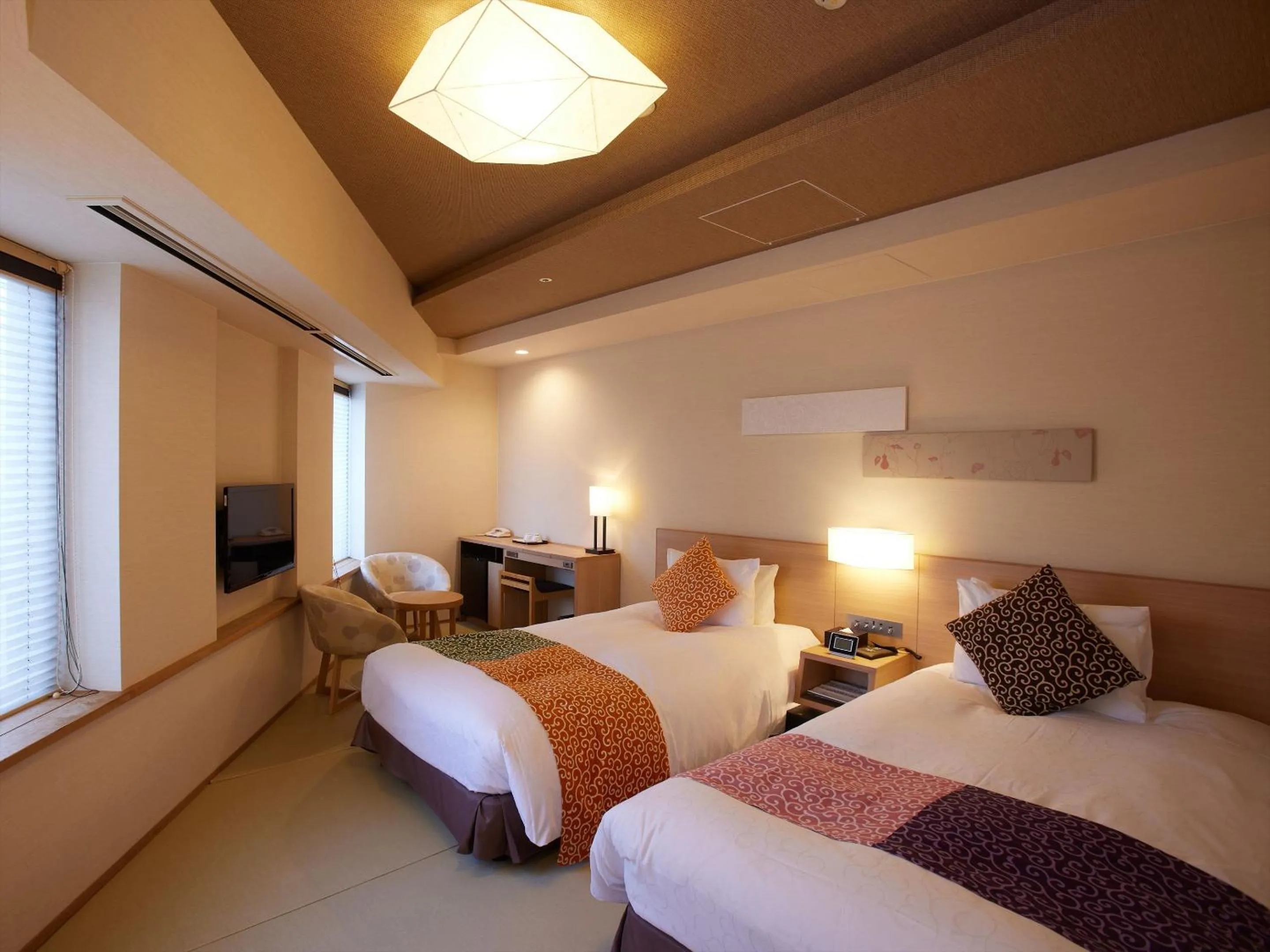 Photo of the whole room, Bed in Kyoto Hot Spring Hatoya Zuihokaku Hotel