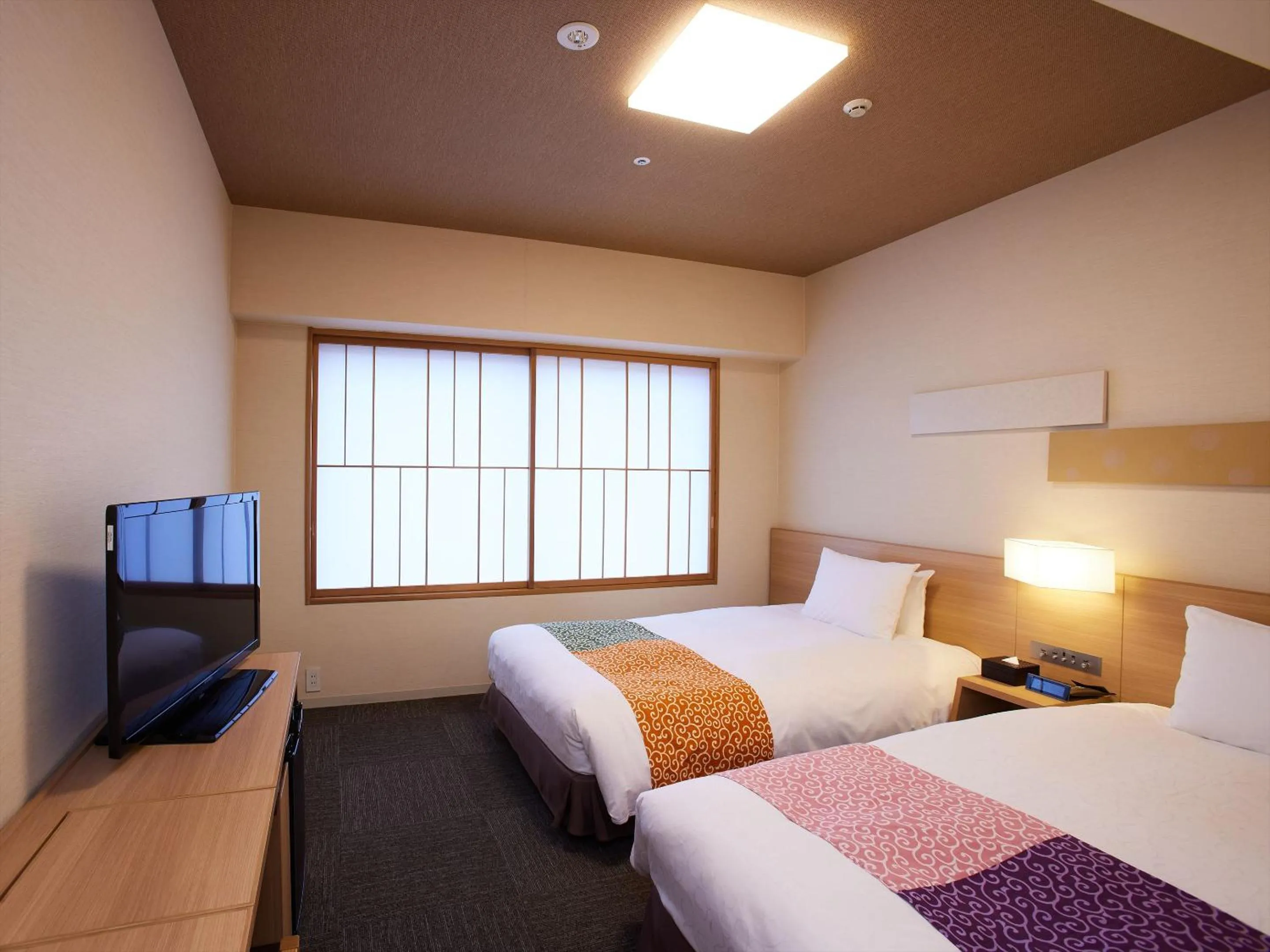 Photo of the whole room, Bed in Kyoto Hot Spring Hatoya Zuihokaku Hotel