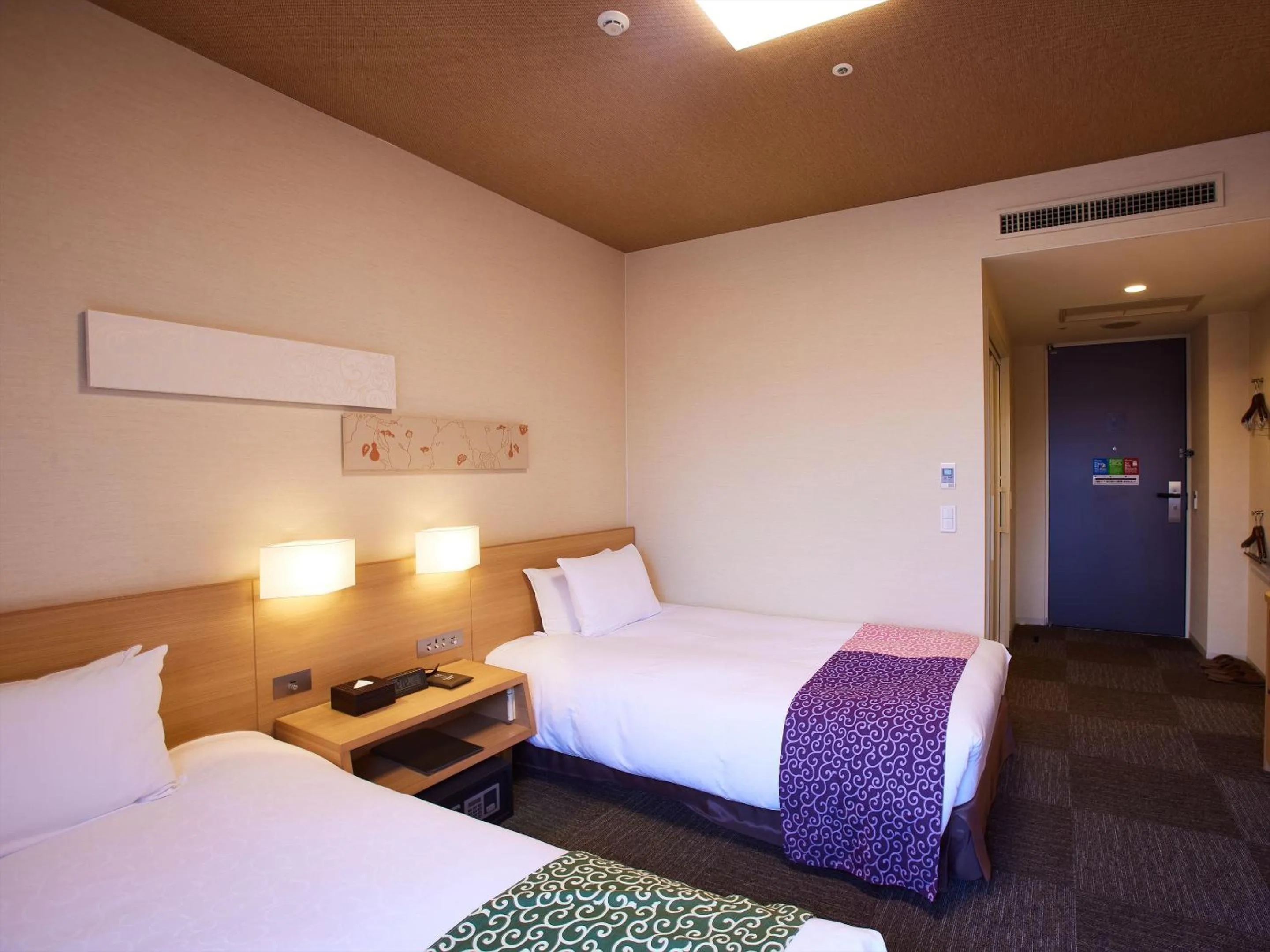 Photo of the whole room, Bed in Kyoto Hot Spring Hatoya Zuihokaku Hotel