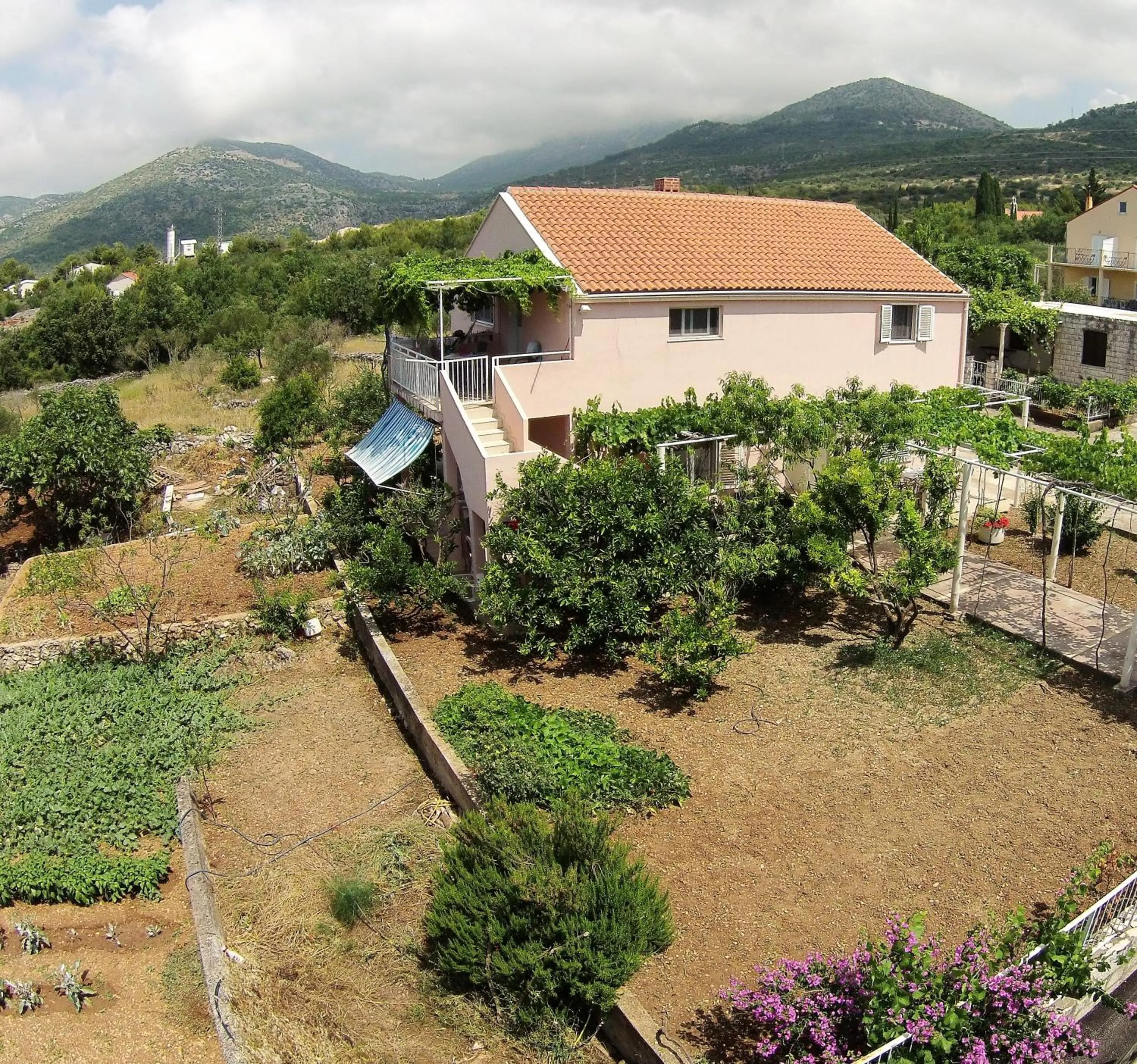 Facade/entrance in Apartment Ani