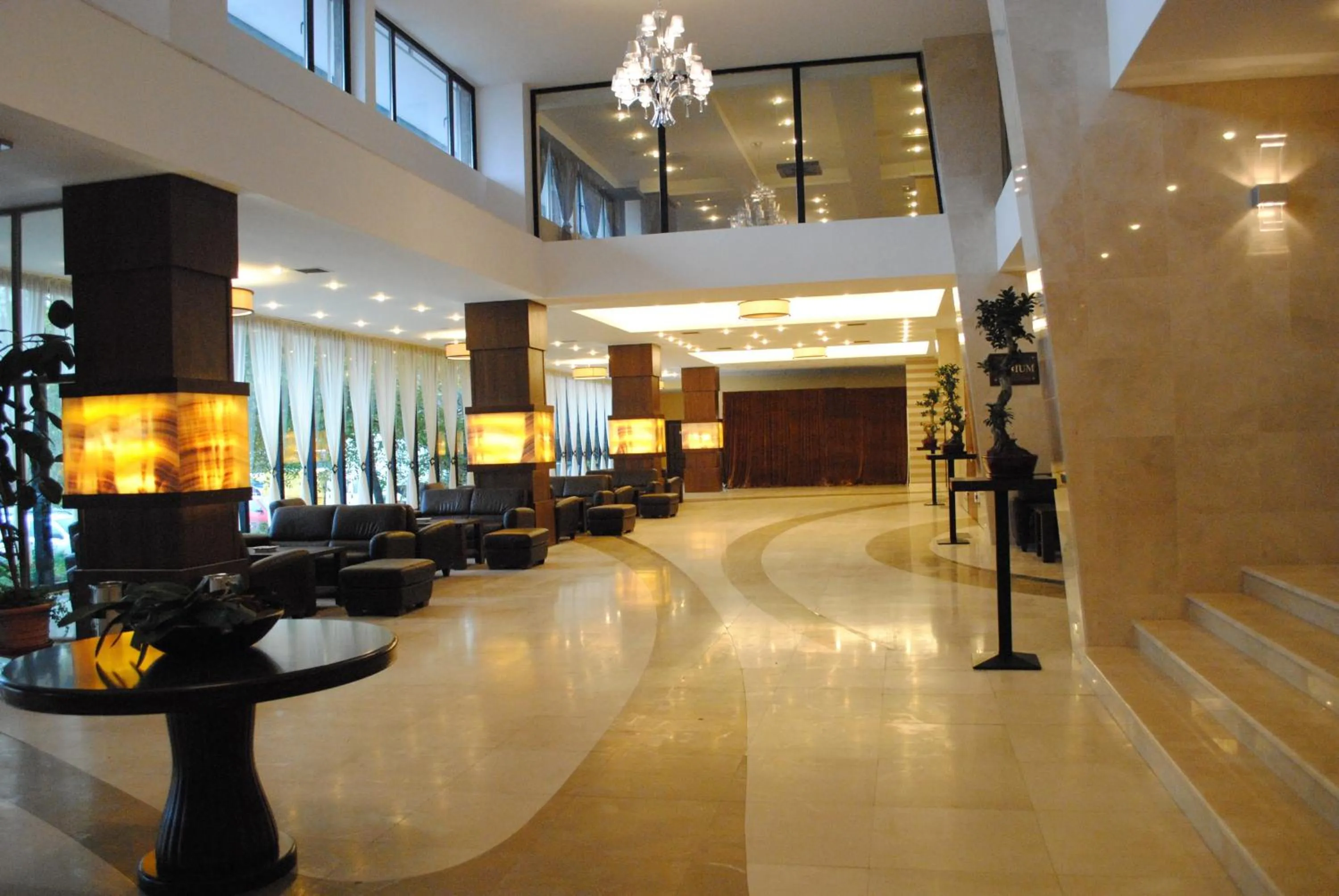 Lobby or reception in Grand Hotel Napoca