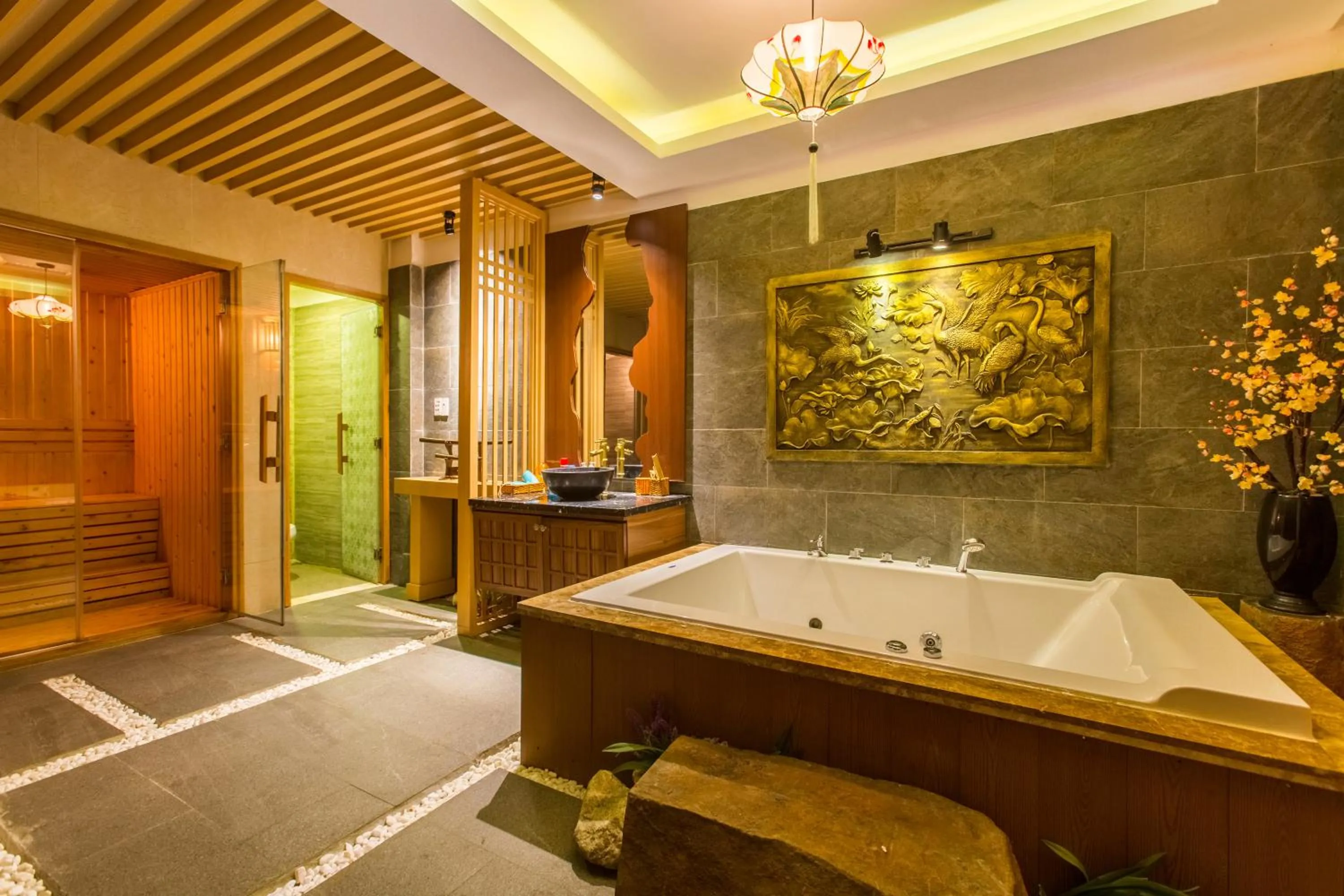 Minh Tam Hotel and Spa