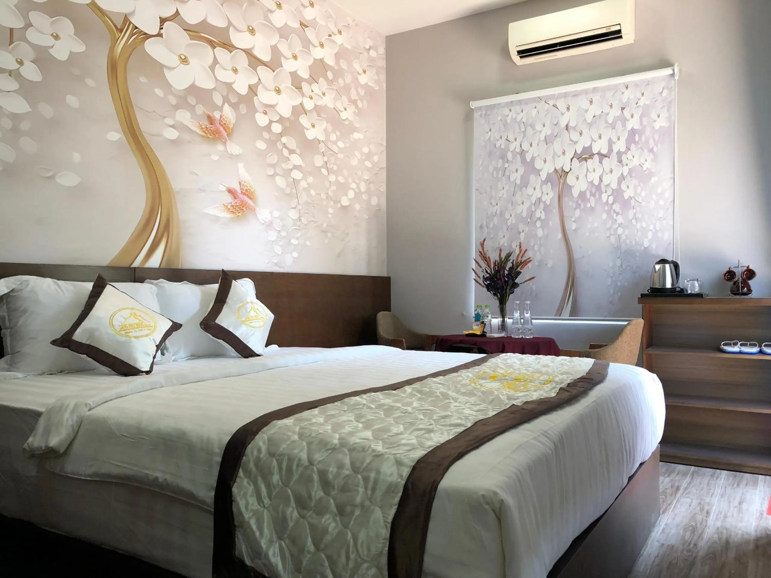 Bed in Sang Như Ngọc Resort