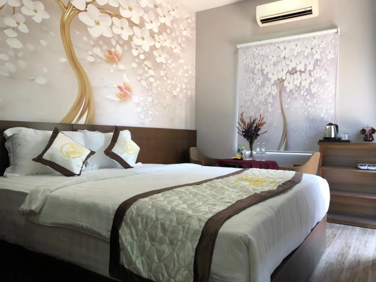 Bed in Sang Như Ngọc Resort
