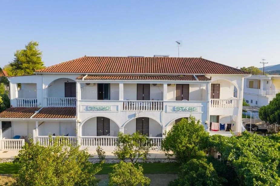 Property building in Studio Stars