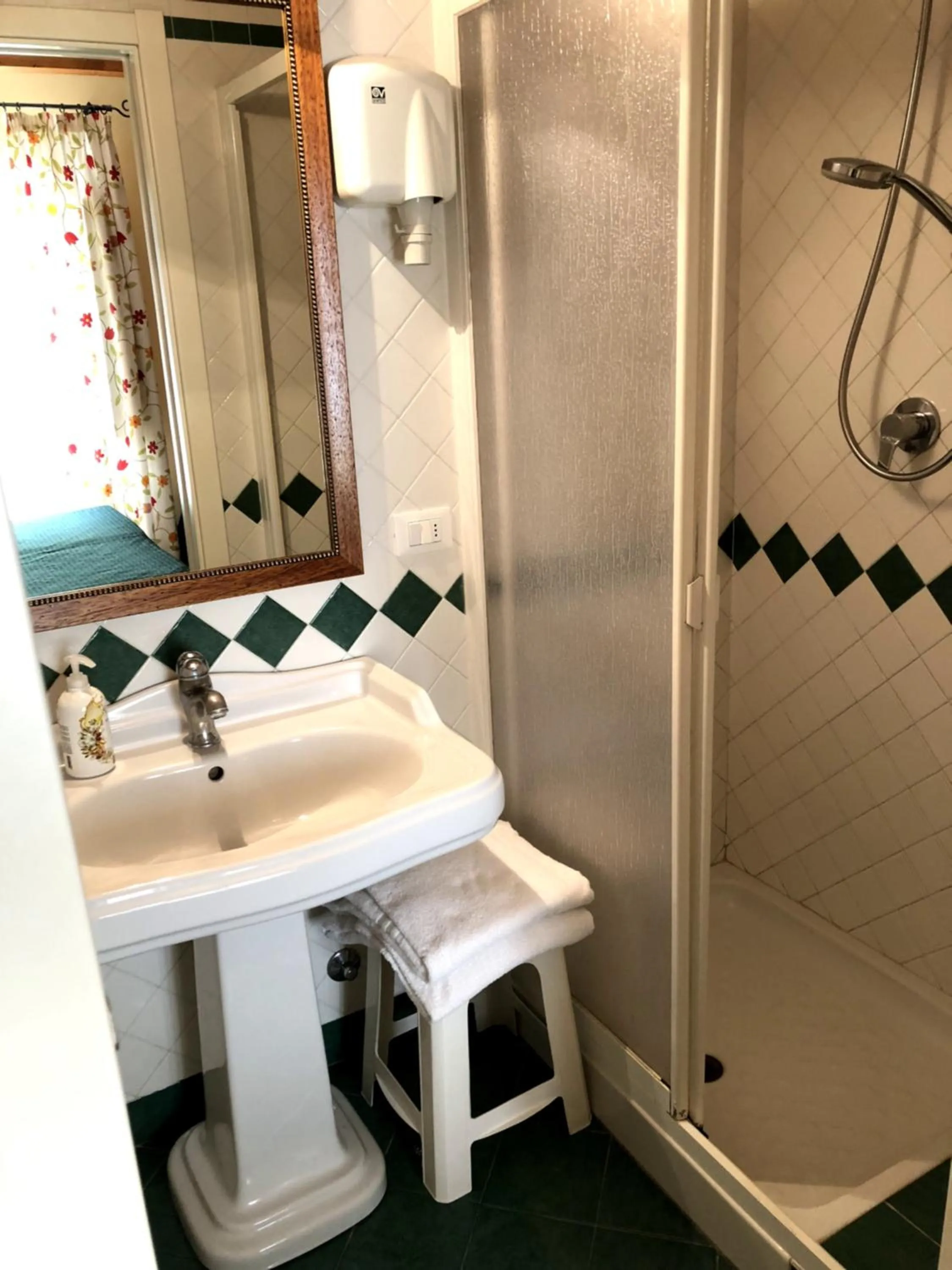 Bathroom in Apollo B&B