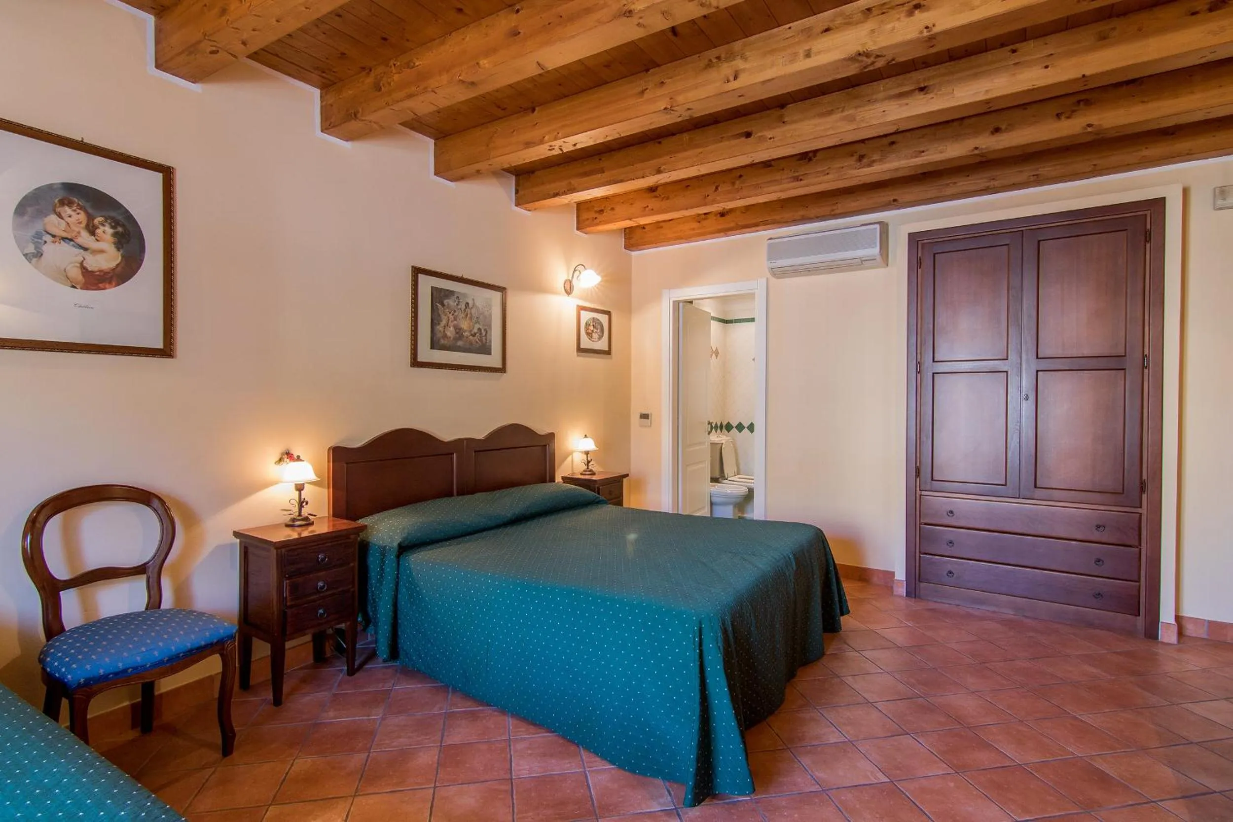 Bedroom, Bed in Apollo B&B