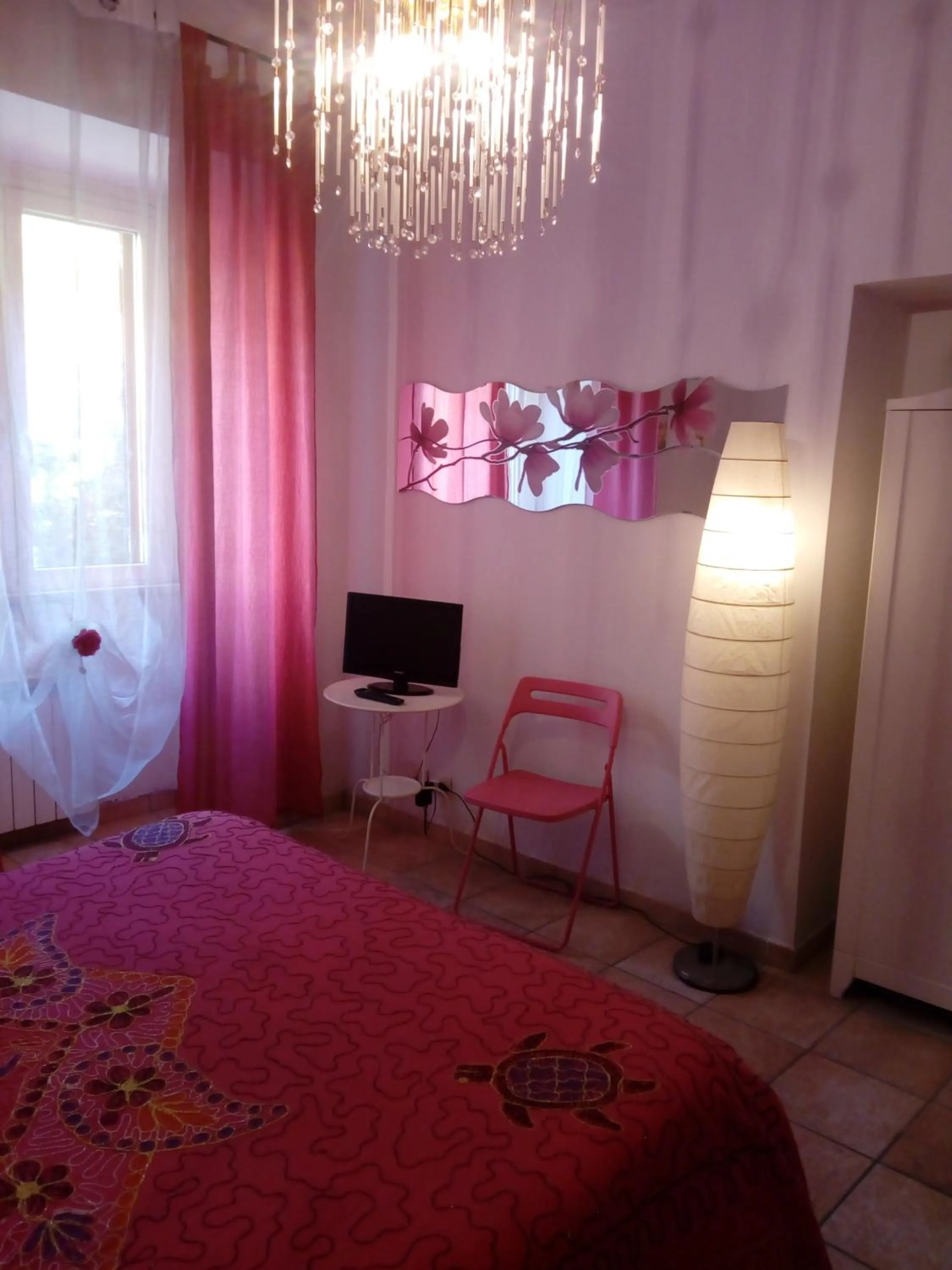 Bedroom, Bed in Max House