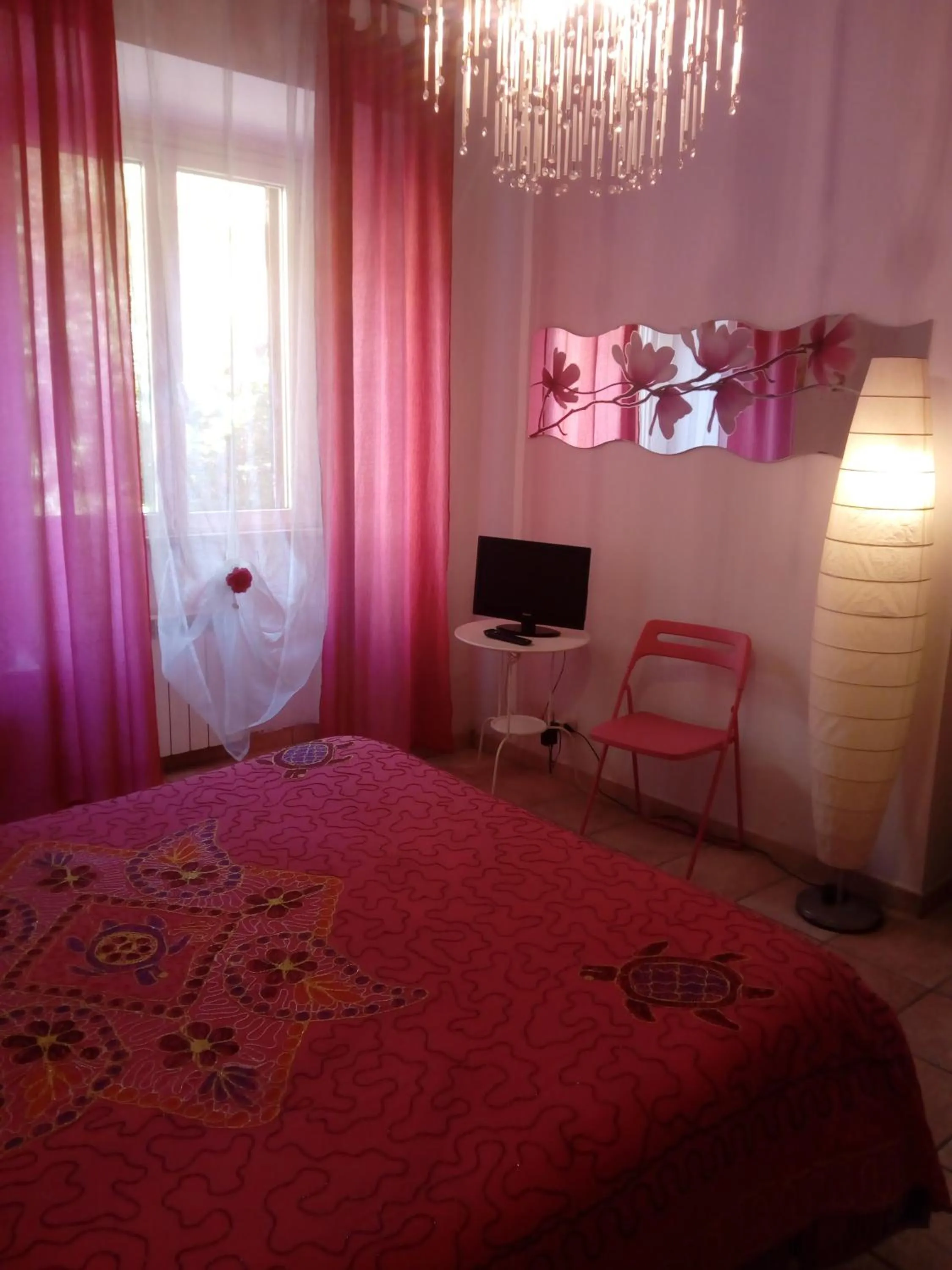 Bedroom, Bed in Max House