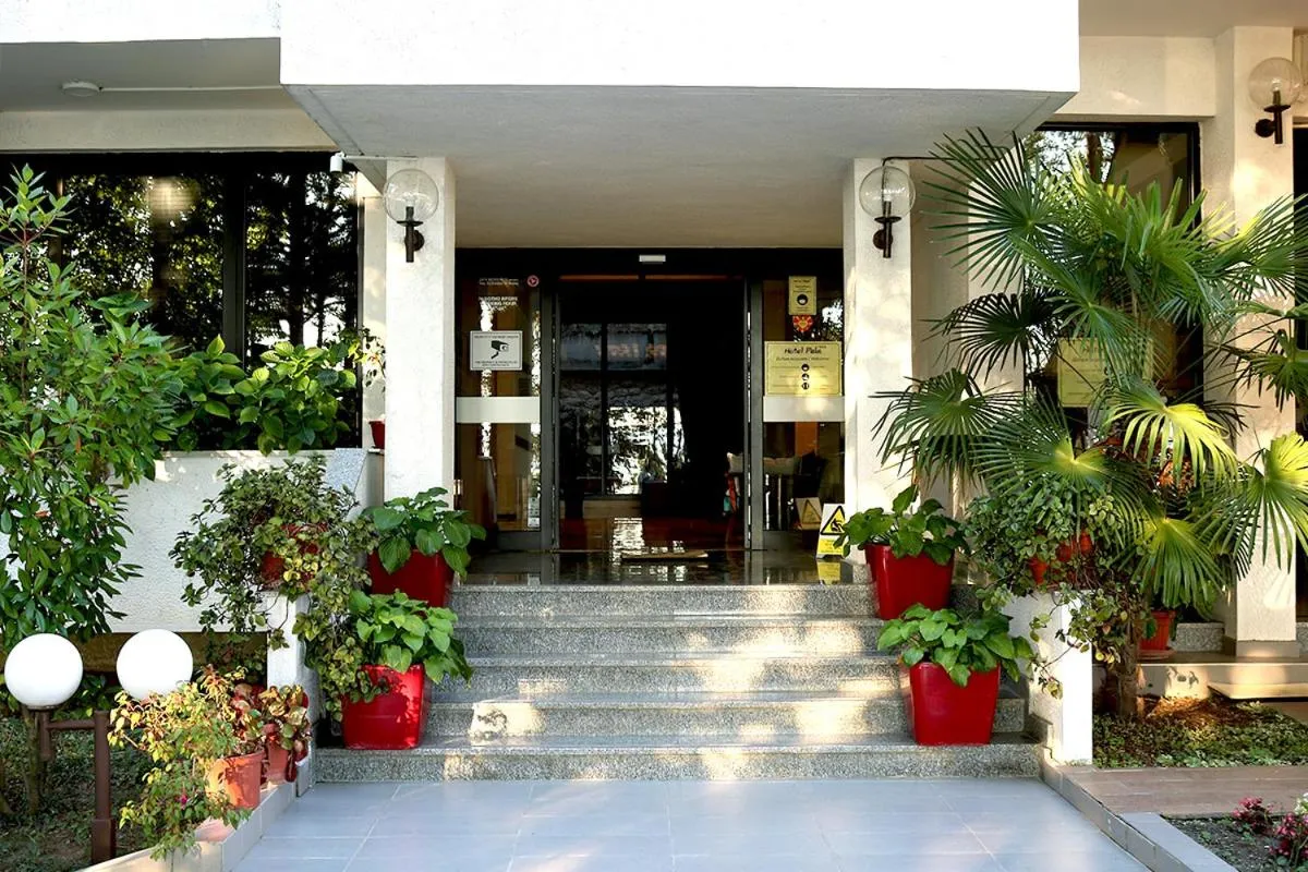 Facade/entrance in Hotel Pela