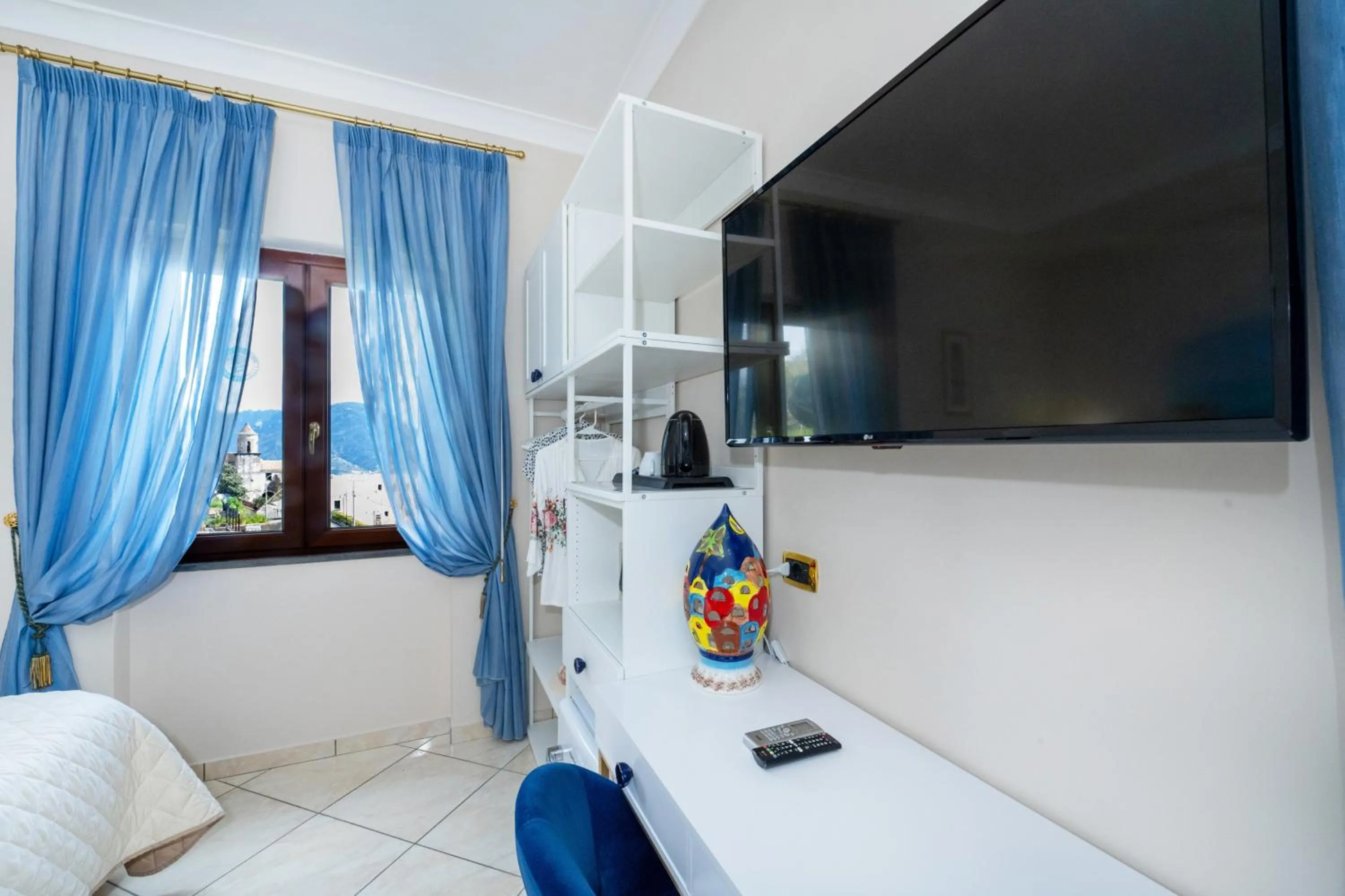 Bed in B&B Il Pavone