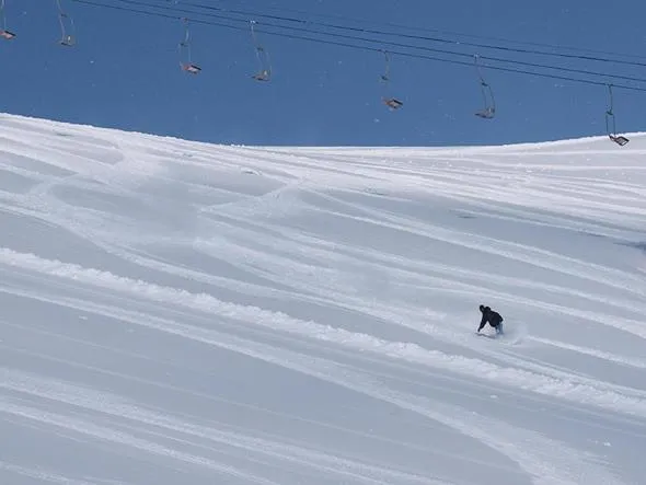 Skiing in Hotel Montblanc Hakuba