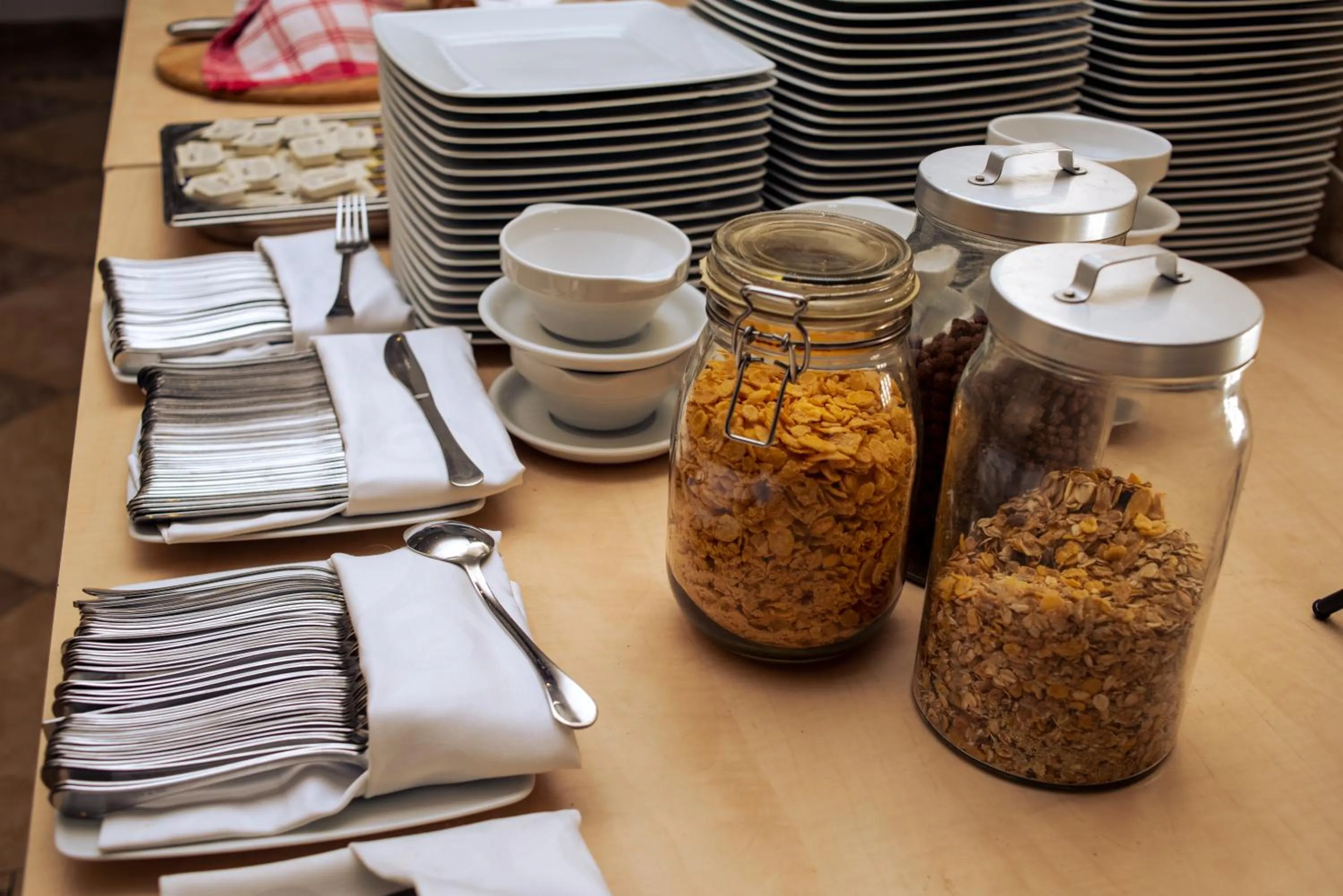 Food and drinks in Hotel Logos