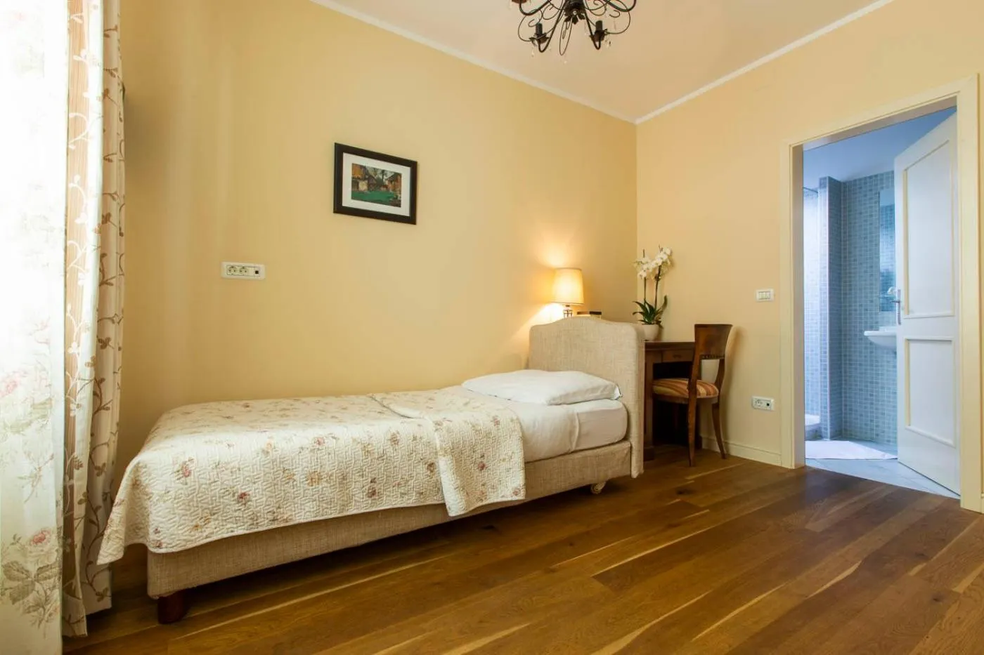 Bed in Hotel Slamič Ljubljana