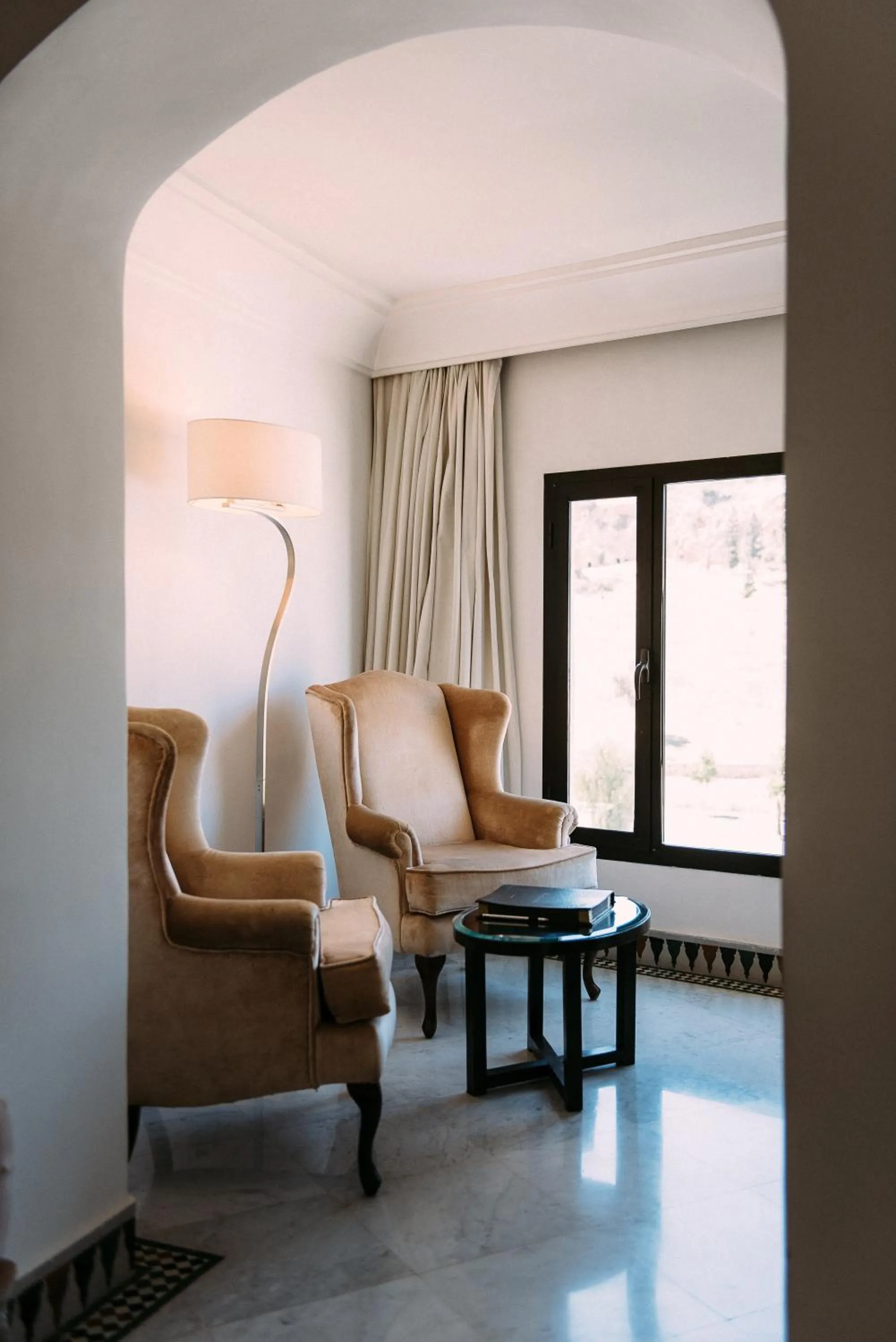 Living room in Riad Maison Bleue and Spa