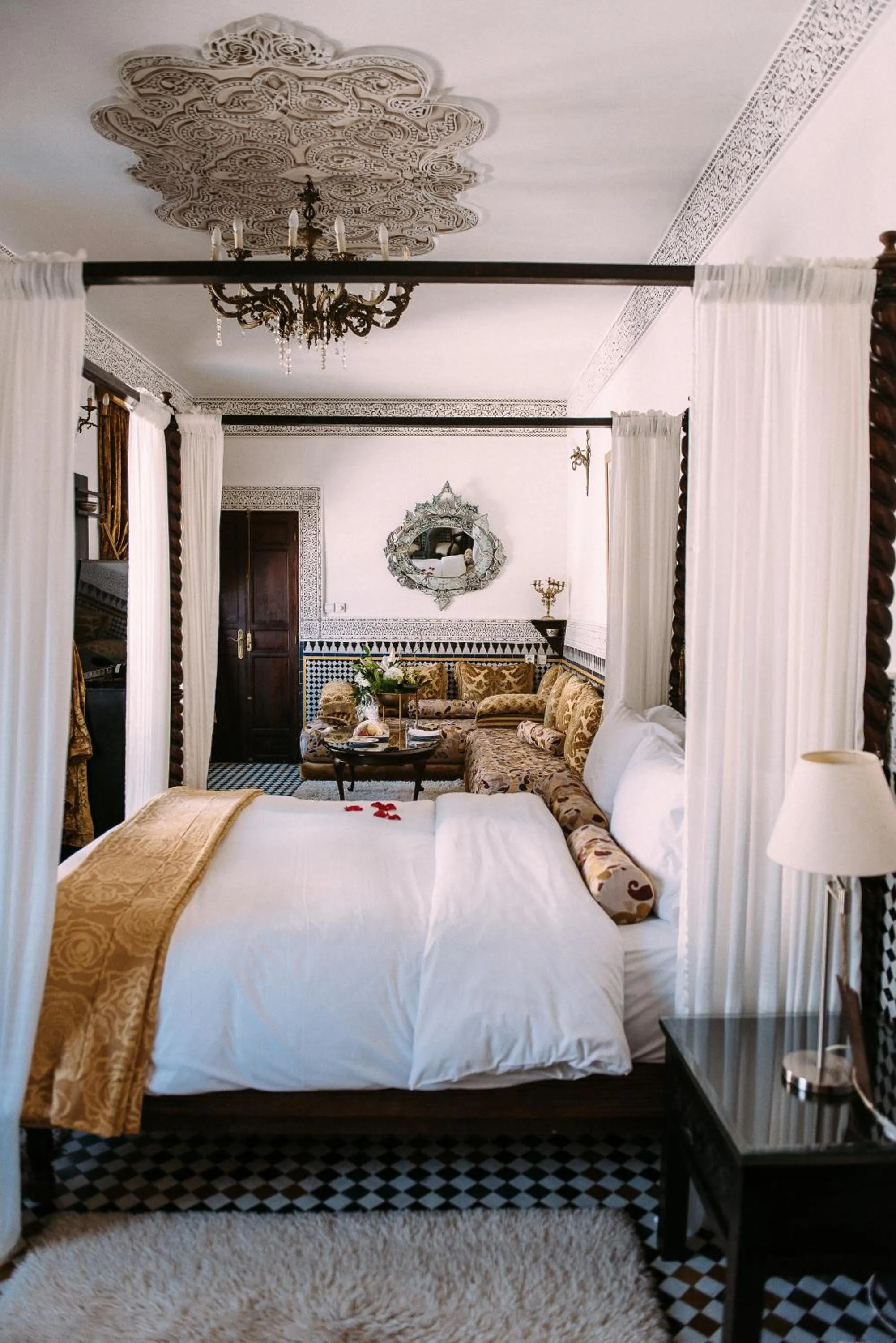 Bed in Riad Maison Bleue and Spa