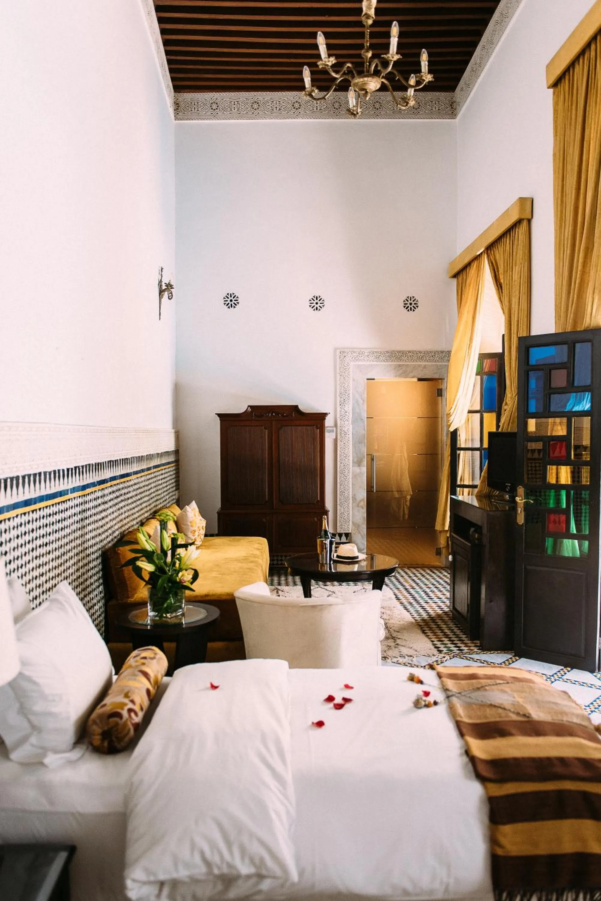 Bedroom, Bed in Riad Maison Bleue and Spa