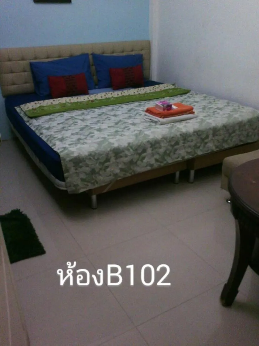 Text overlay, Bed in Nine Place Sukhumvit 40