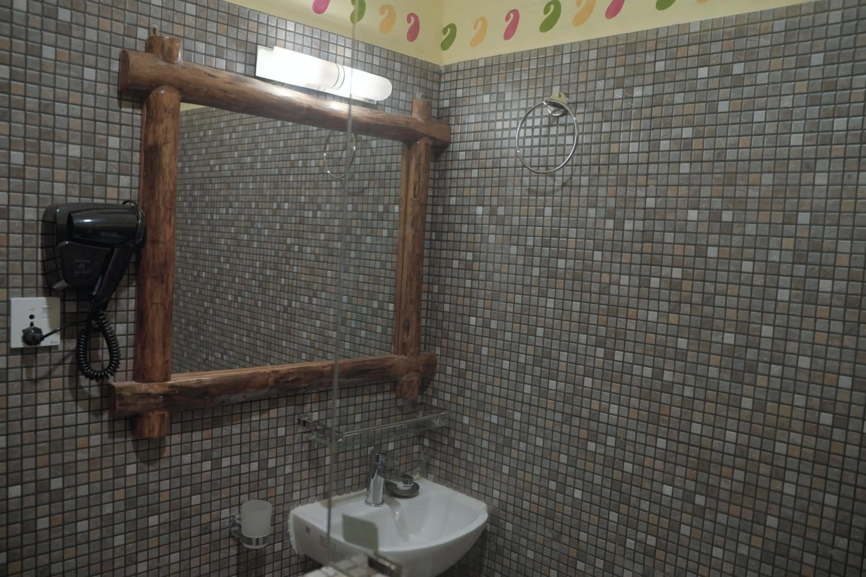 Shower in Sapana Village Lodge