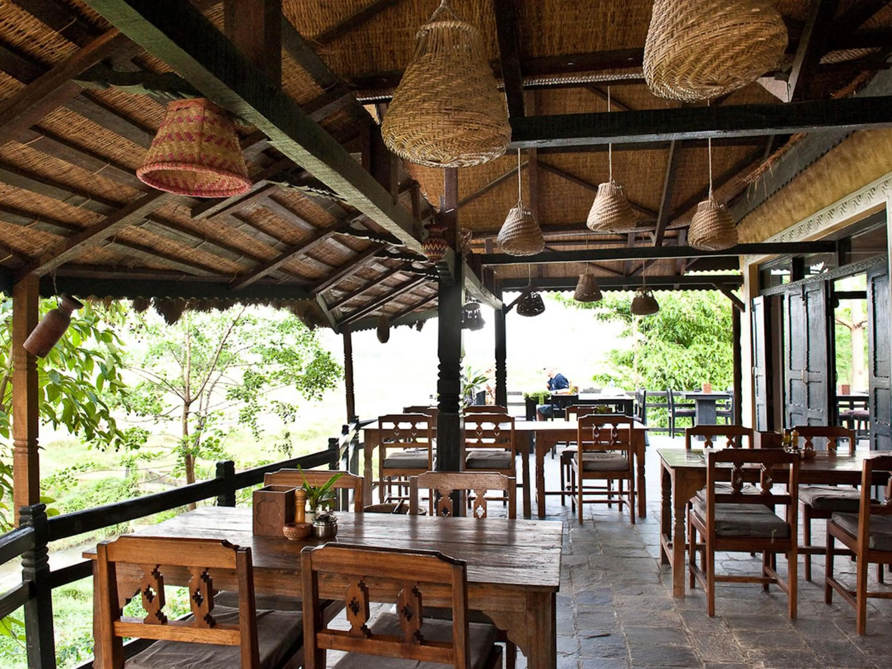 Restaurant/places to eat in Sapana Village Lodge