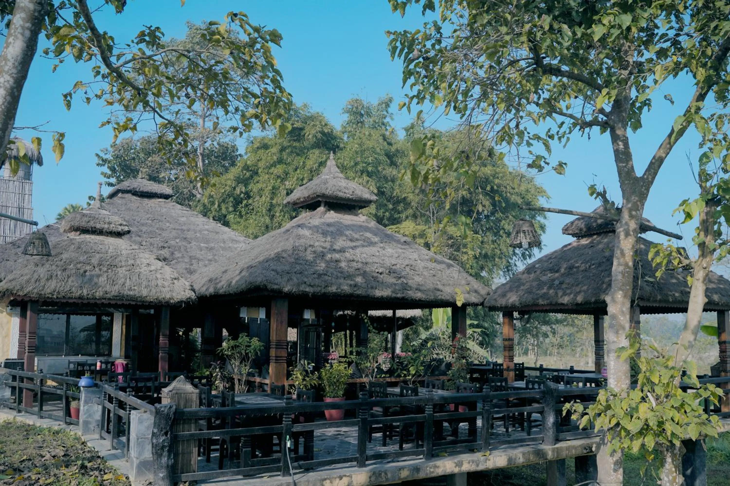 Restaurant/places to eat in Sapana Village Lodge