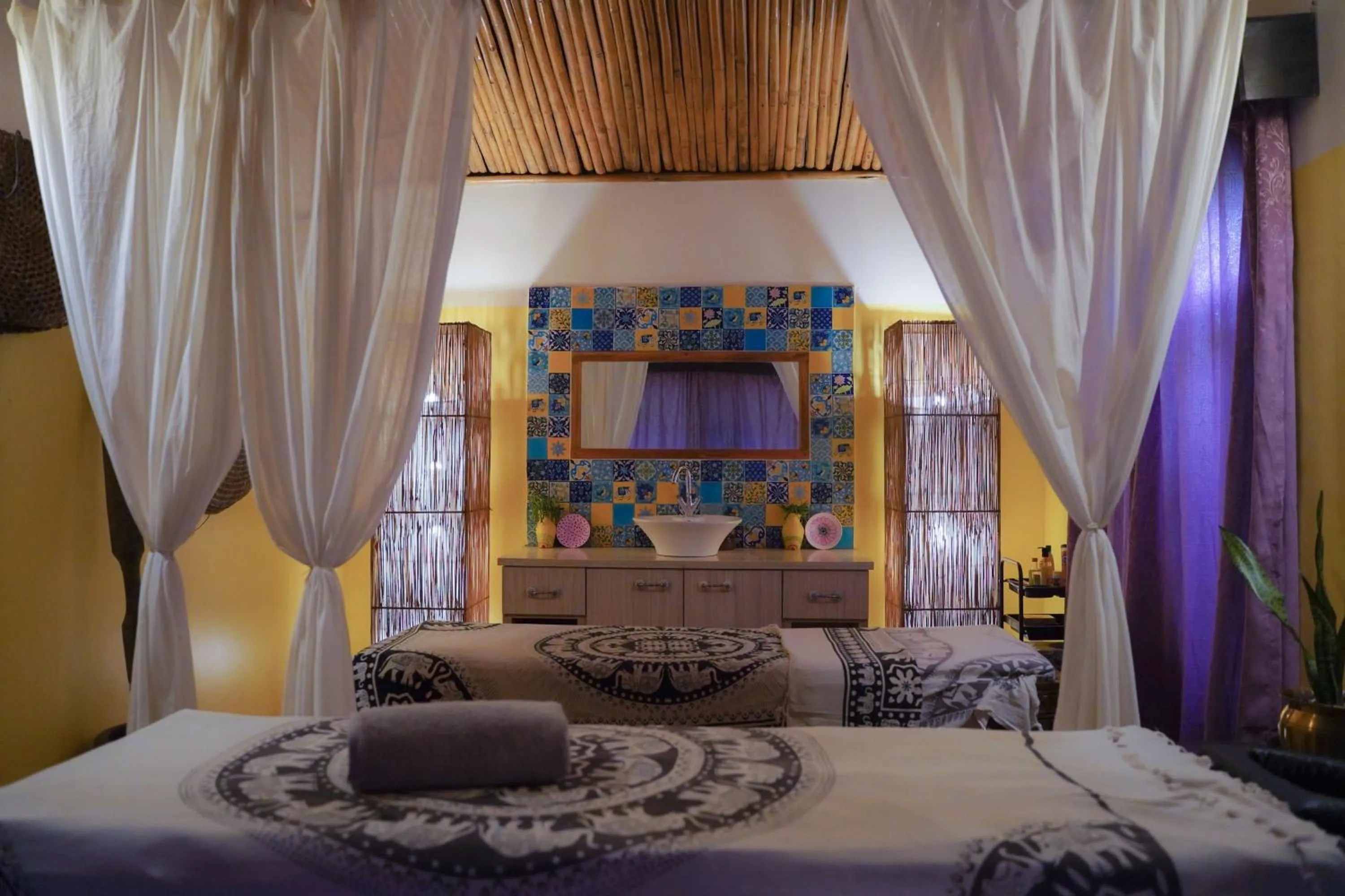 Spa and wellness centre/facilities, Bed in Sapana Village Lodge