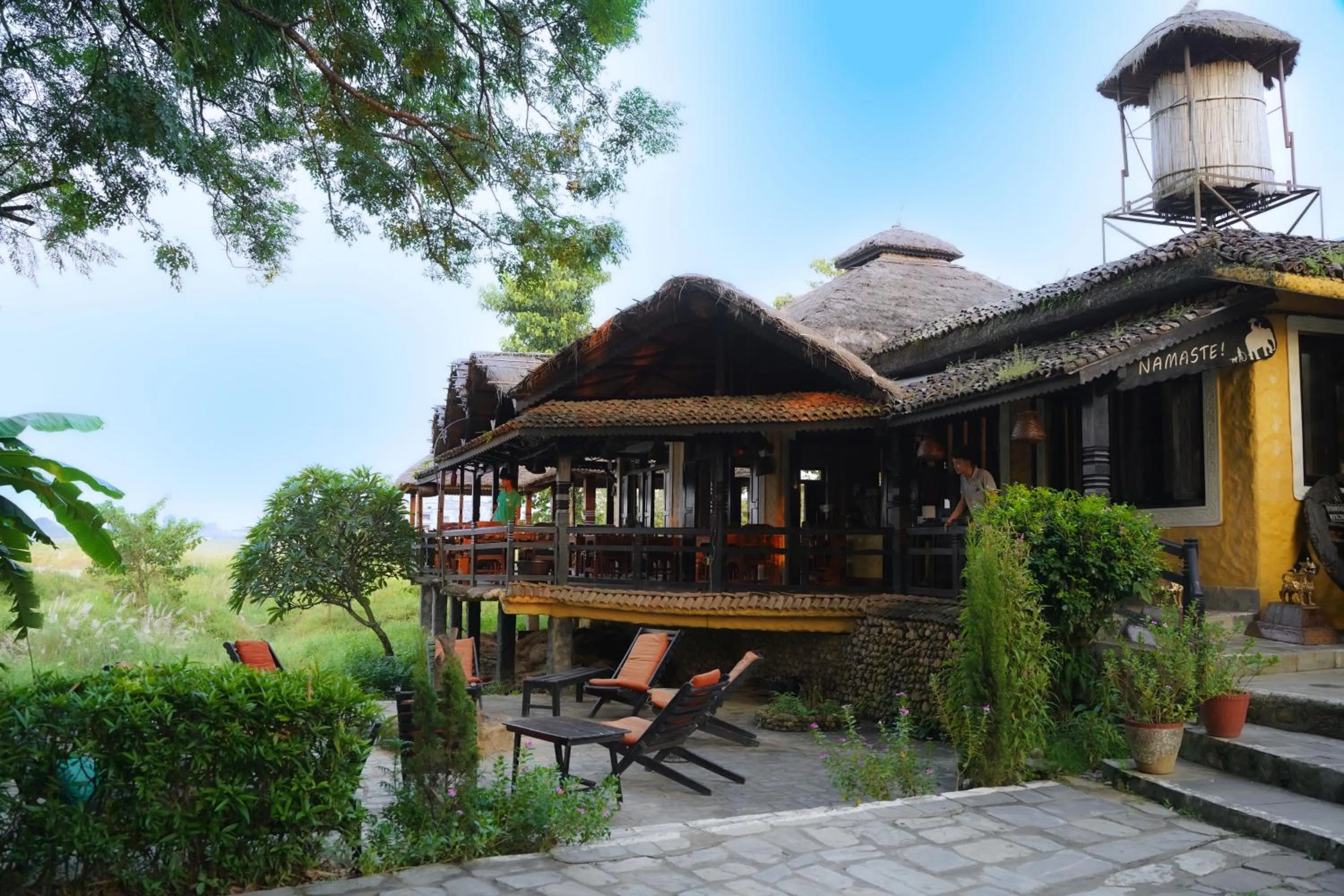 Restaurant/places to eat in Sapana Village Lodge