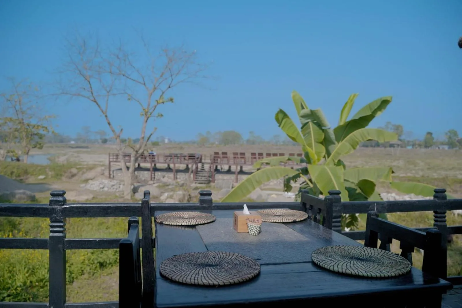 Restaurant/places to eat in Sapana Village Lodge