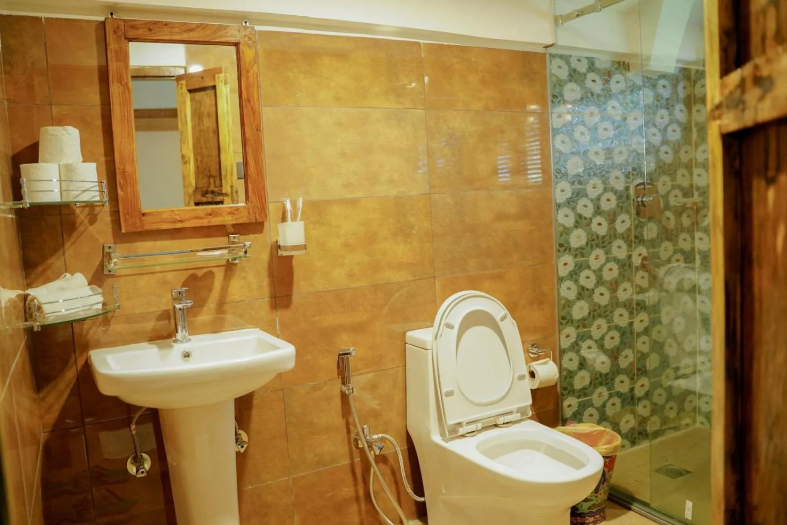 Toilet in Sapana Village Lodge