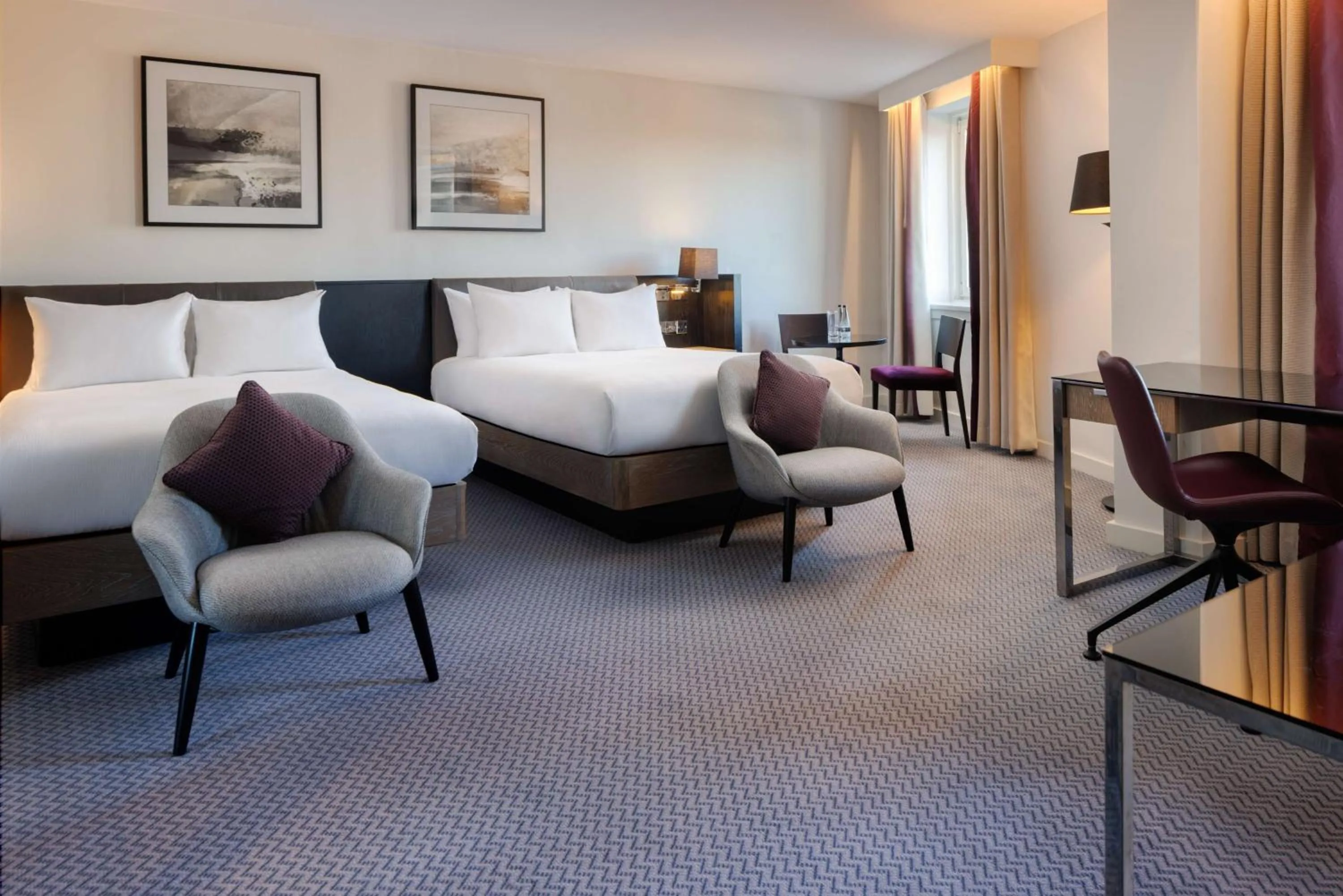 Bedroom, Bed in Hilton London Angel Islington