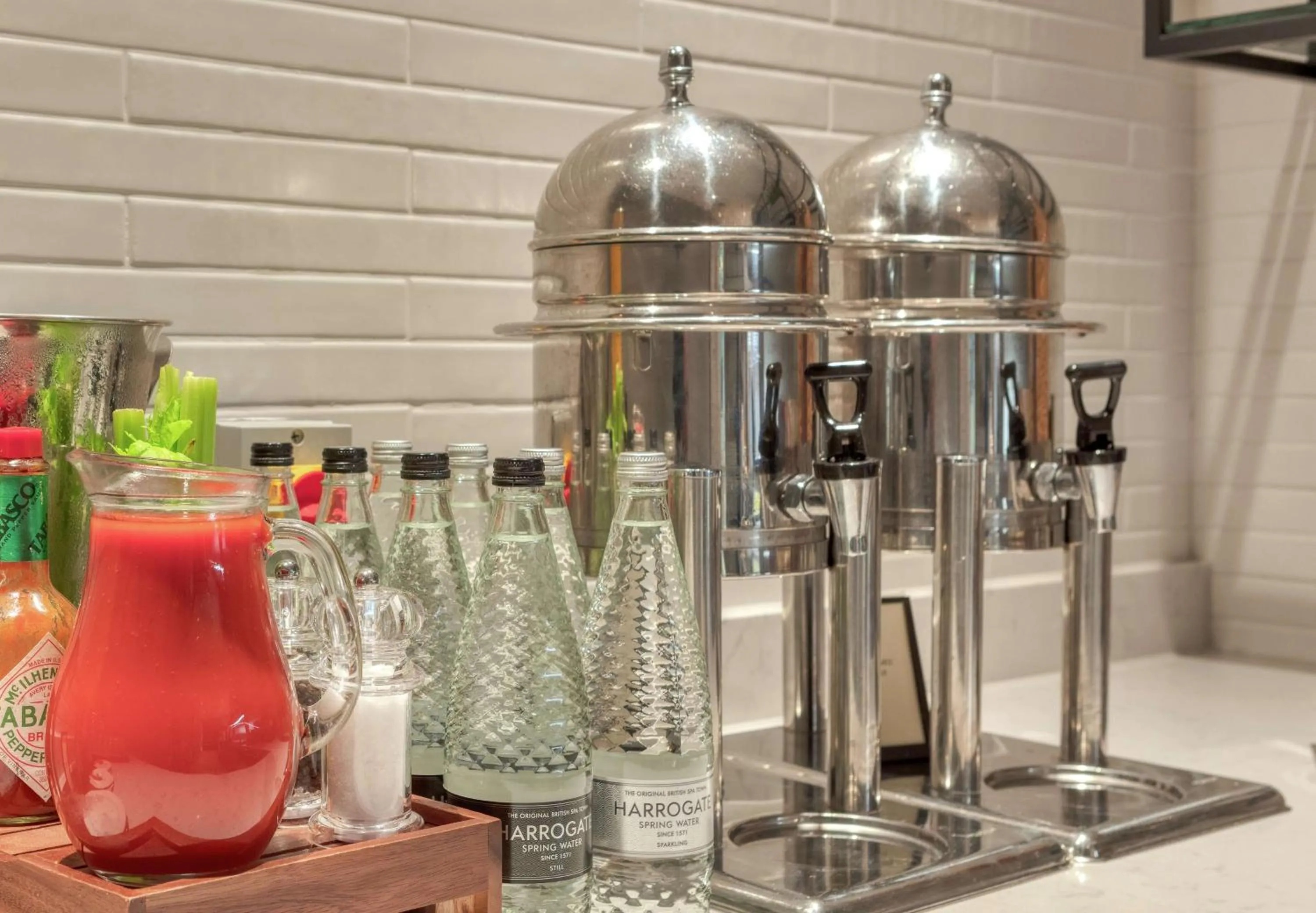 Breakfast in Hilton London Angel Islington