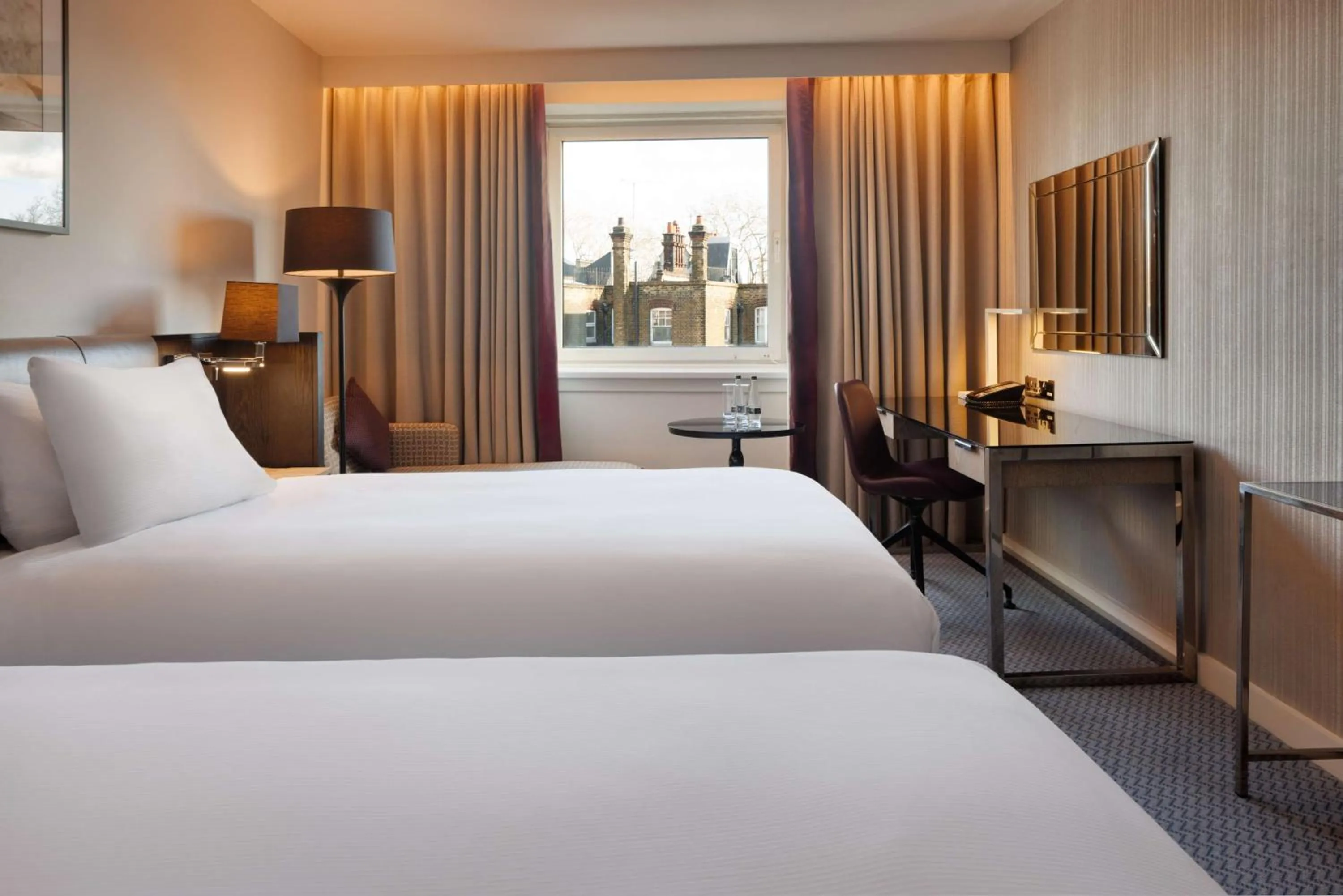 Bedroom, Bed in Hilton London Angel Islington