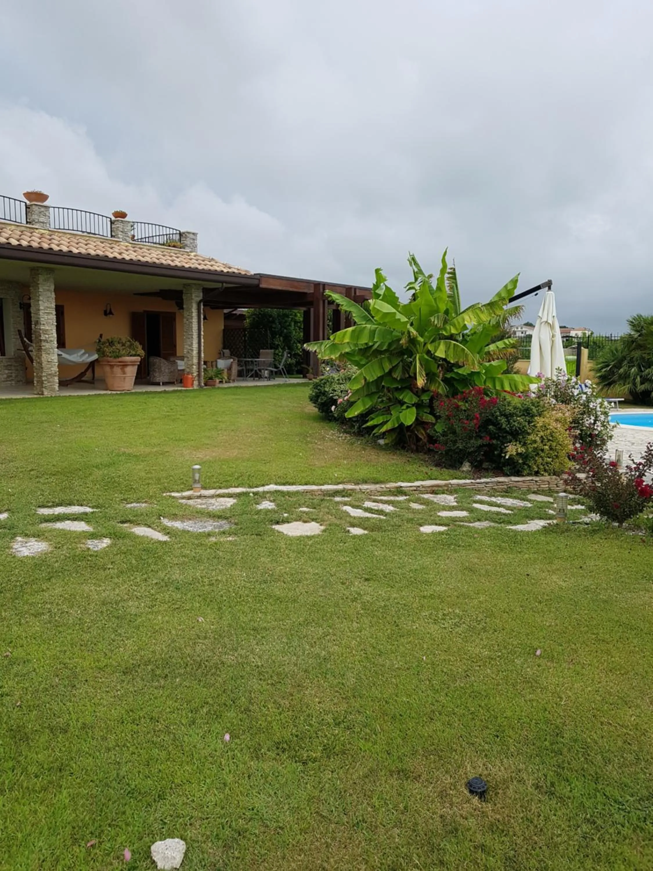 Garden in B&B Villa Moen