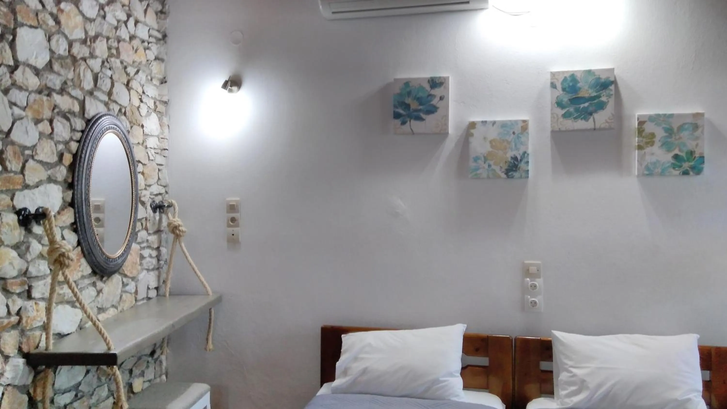 Decorative detail in Villa Maraki