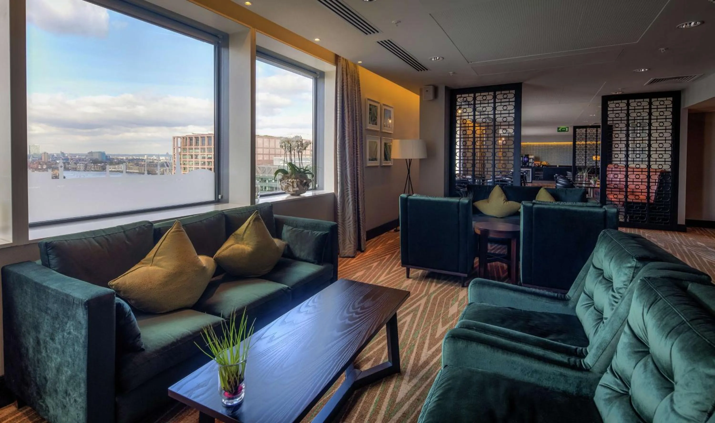 Property building in Hilton London Canary Wharf