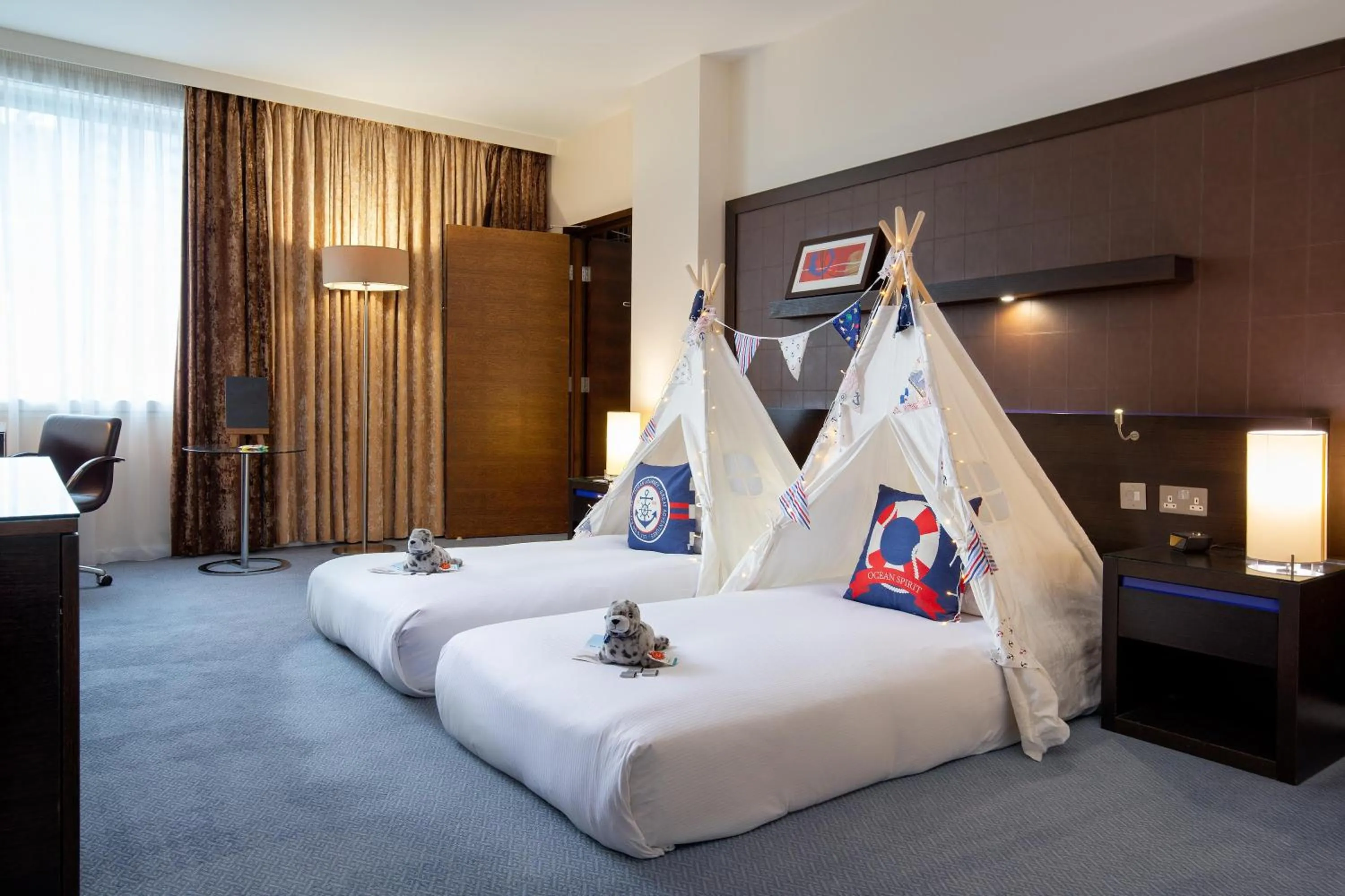 Bed in Hilton London Canary Wharf