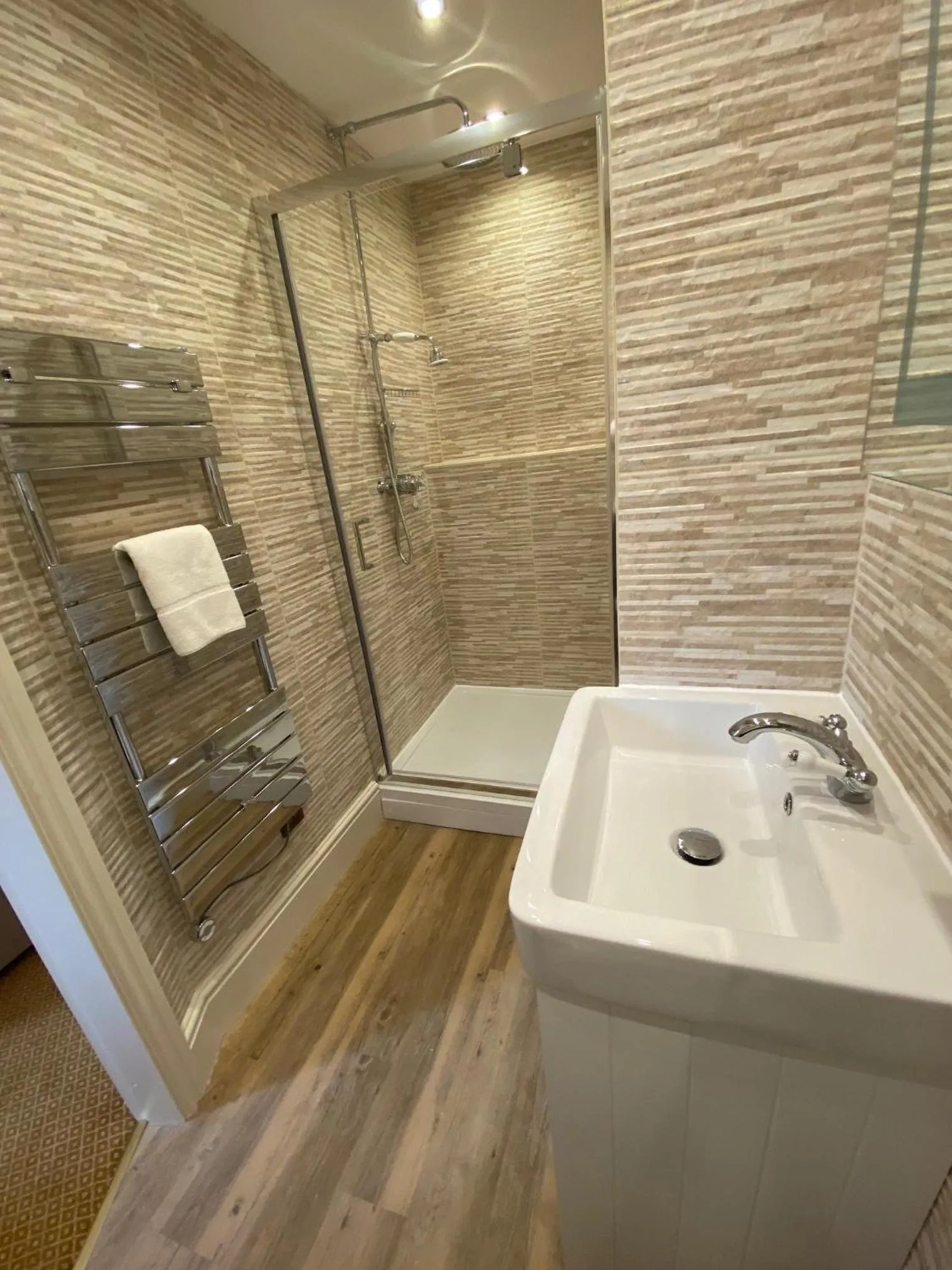 Shower in Chester House Guest House