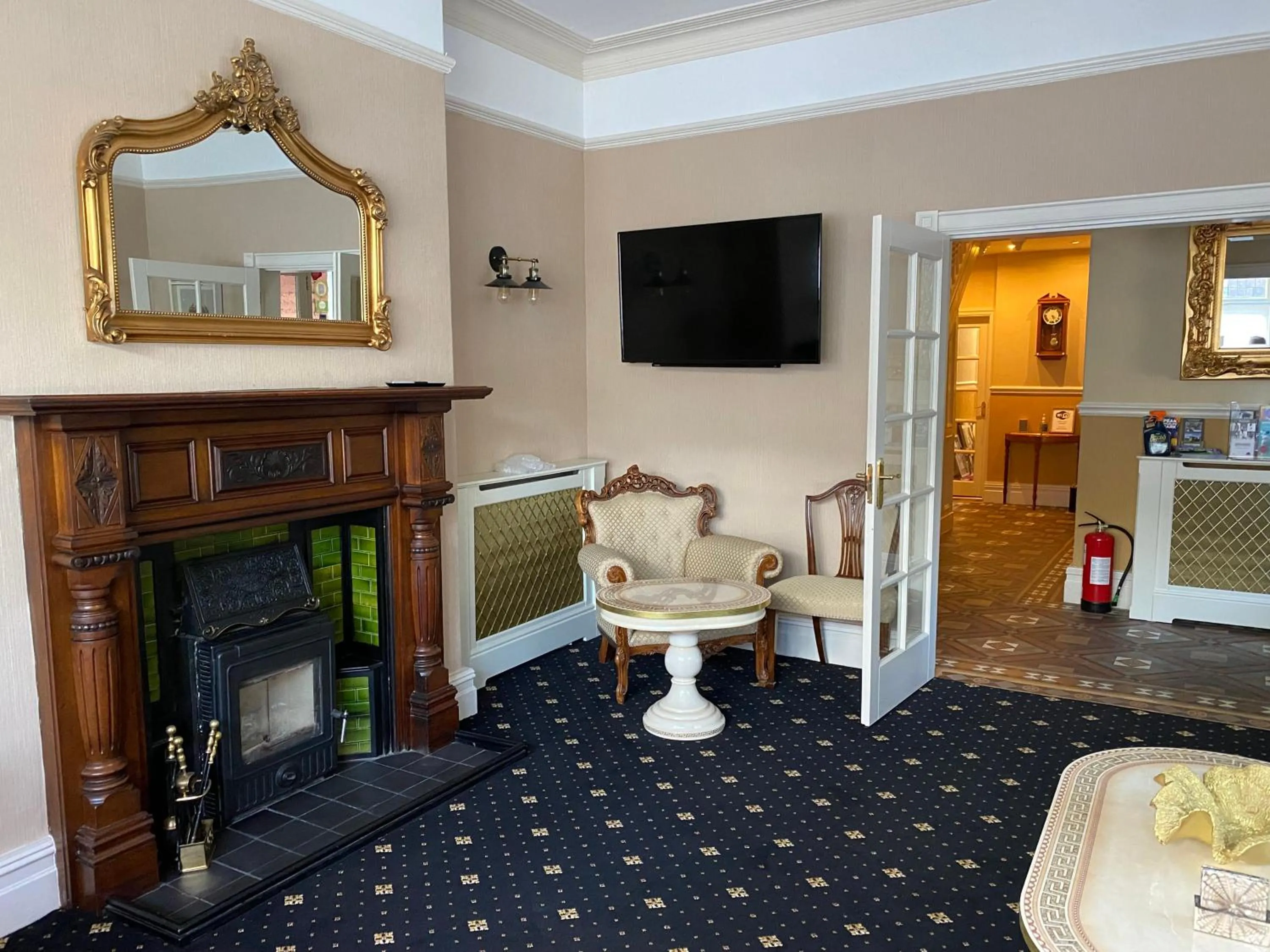 TV and multimedia in Chester House Guest House