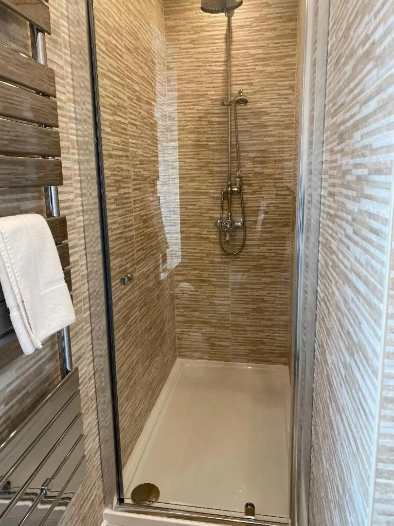 Shower in Chester House Guest House